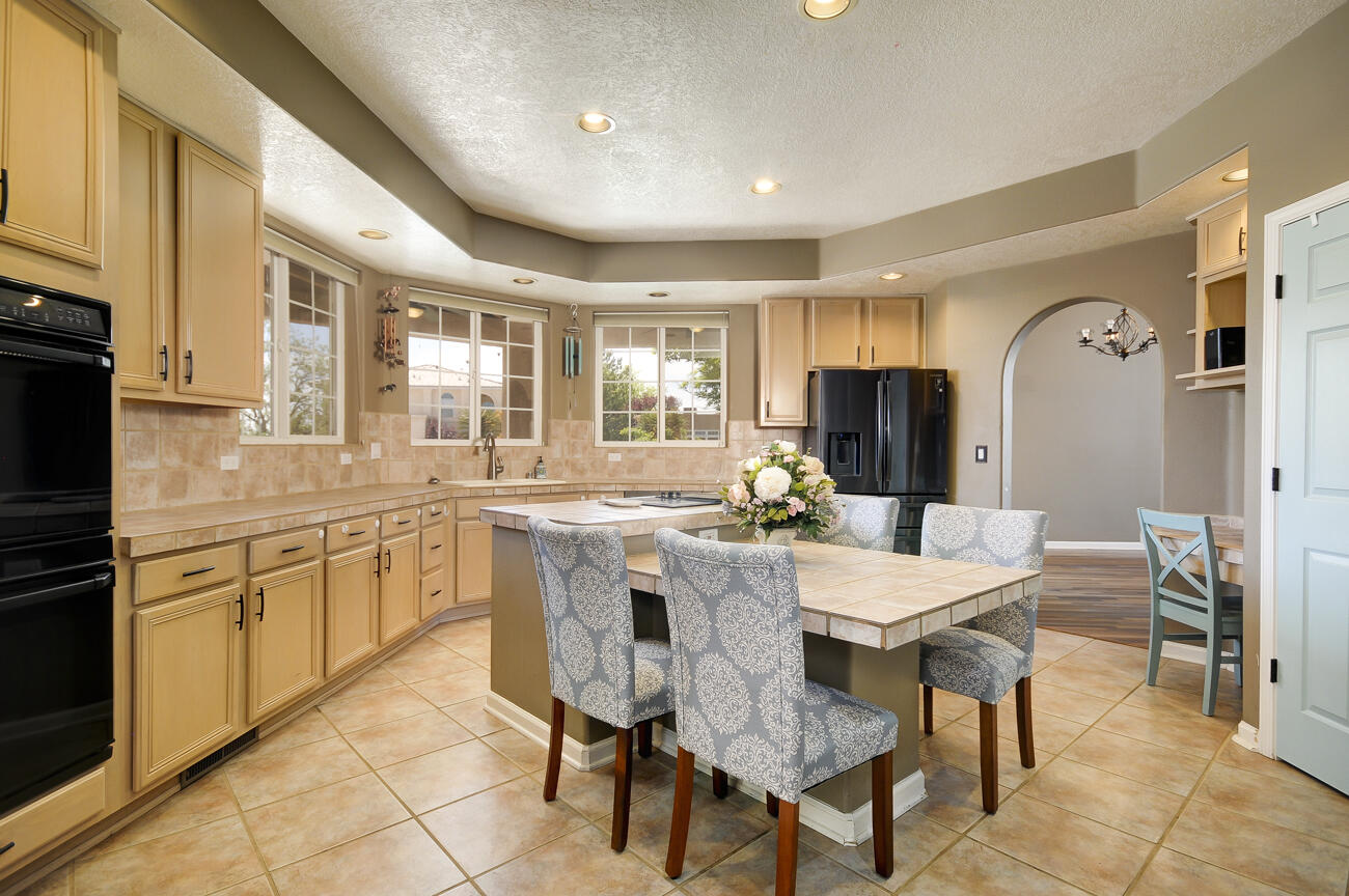 3913 Bay Hill Loop SE