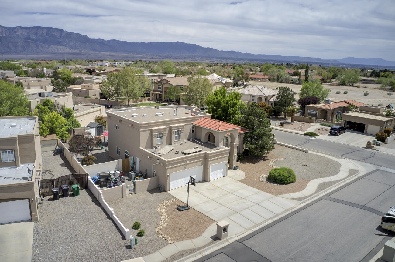 3913 Bay Hill Loop SE