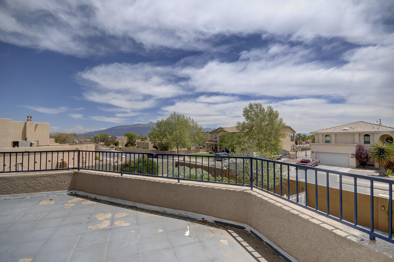 3913 Bay Hill Loop SE