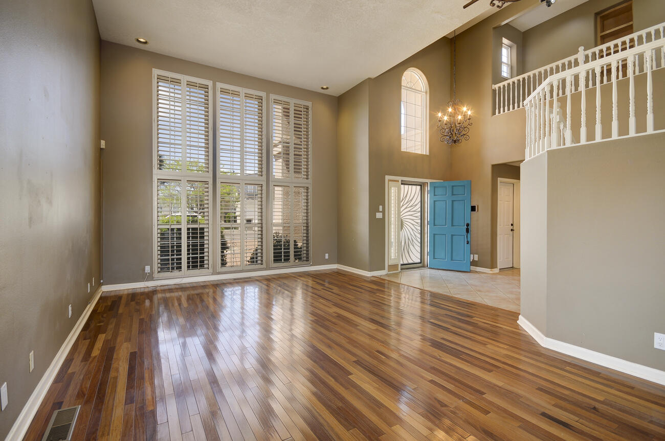 3913 Bay Hill Loop SE