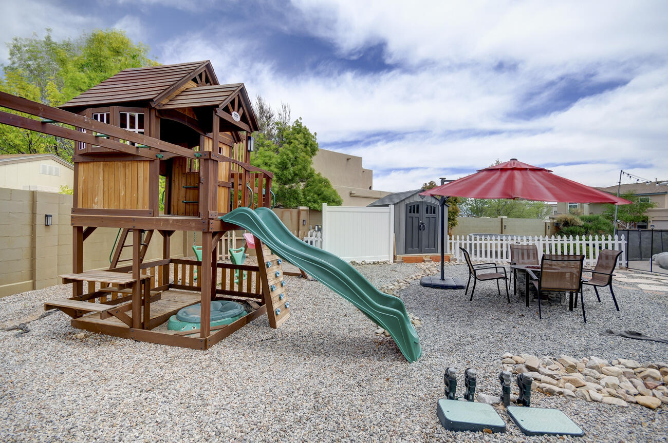 3913 Bay Hill Loop SE