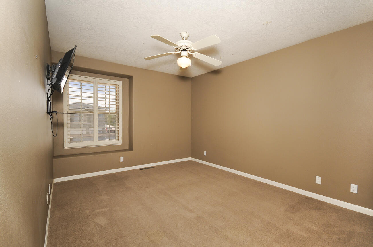 3913 Bay Hill Loop SE