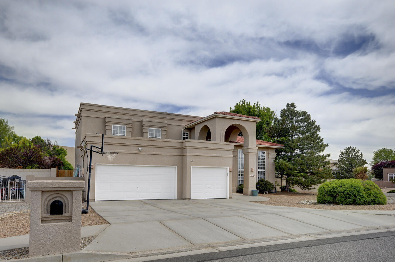 3913 Bay Hill Loop SE