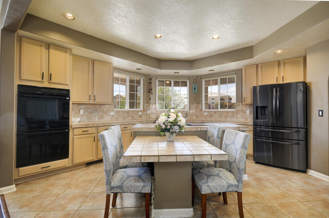 3913 Bay Hill Loop SE