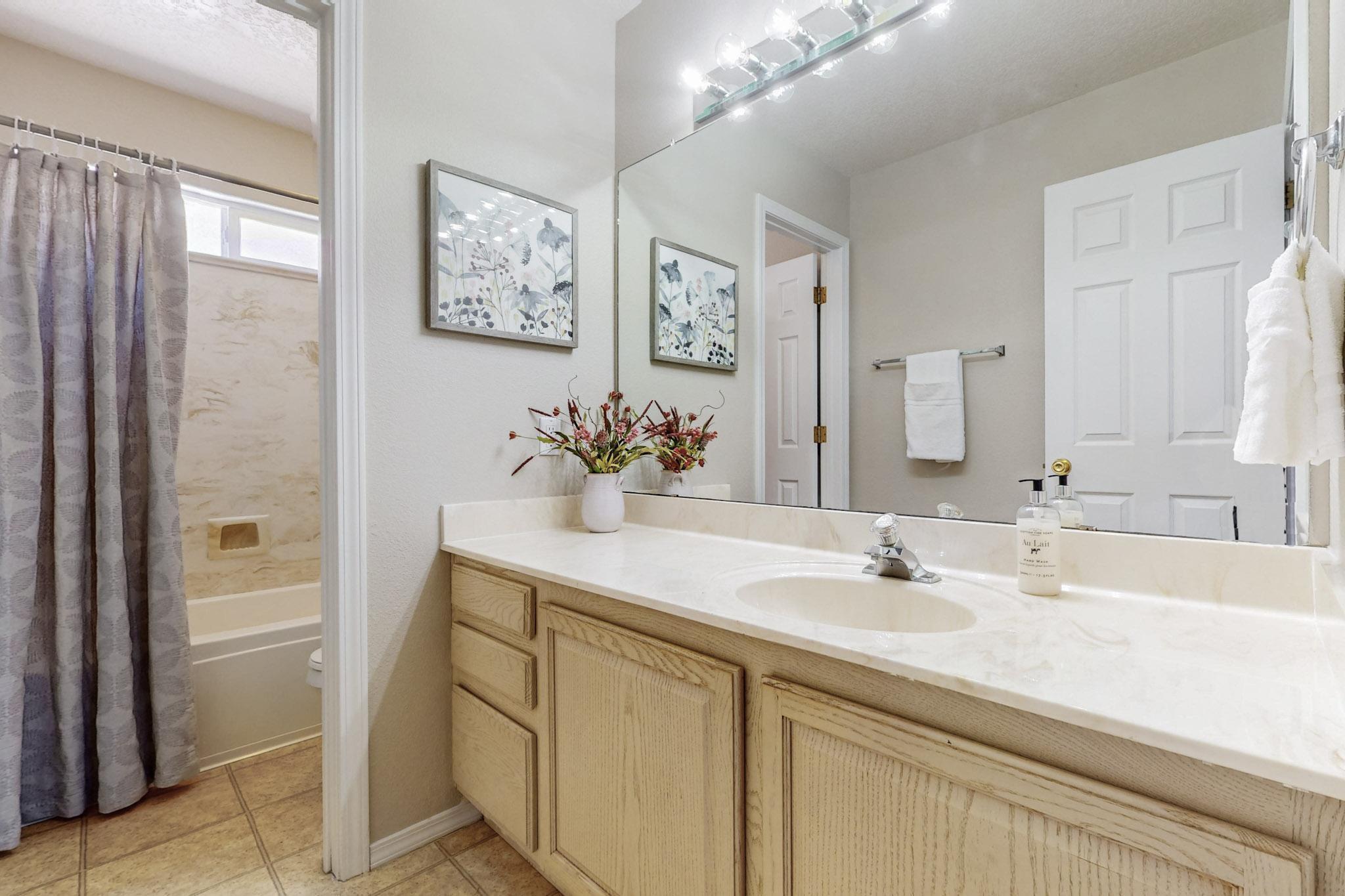 3816 Pinon Jay Court NW