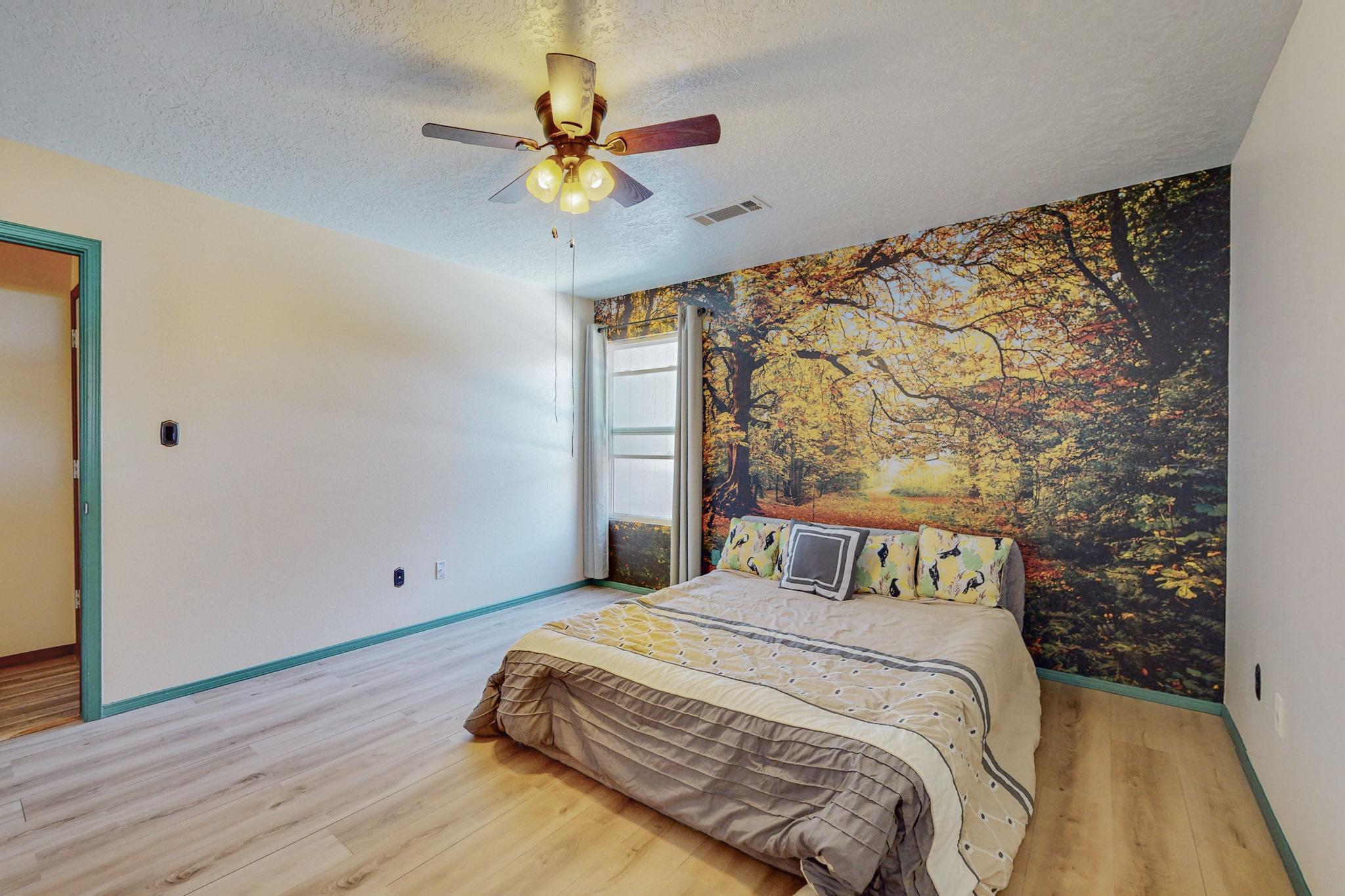6239 Roadrunner Loop NE