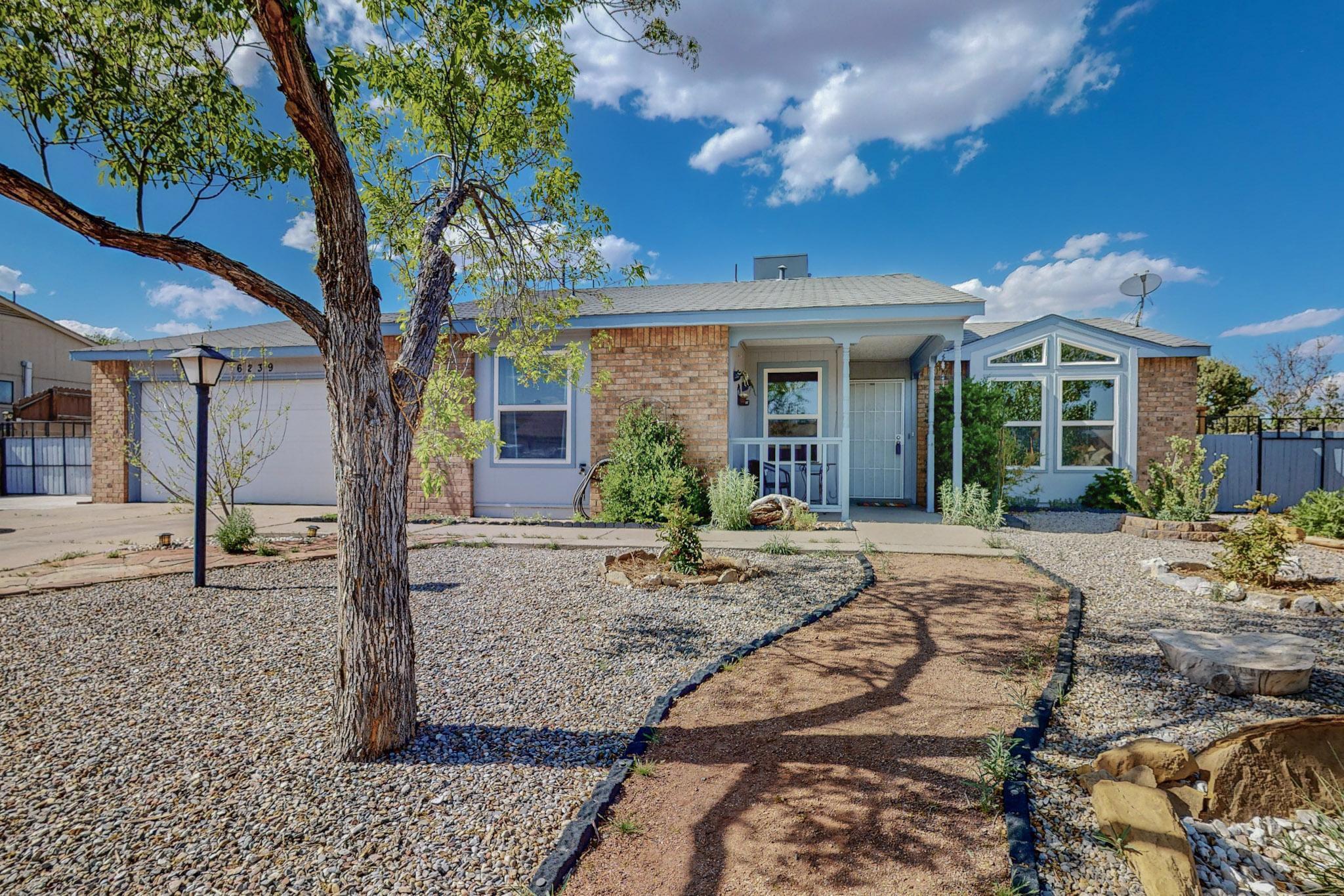 6239 Roadrunner Loop NE
