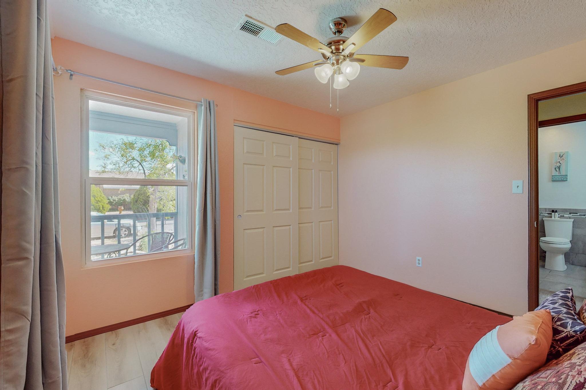 6239 Roadrunner Loop NE