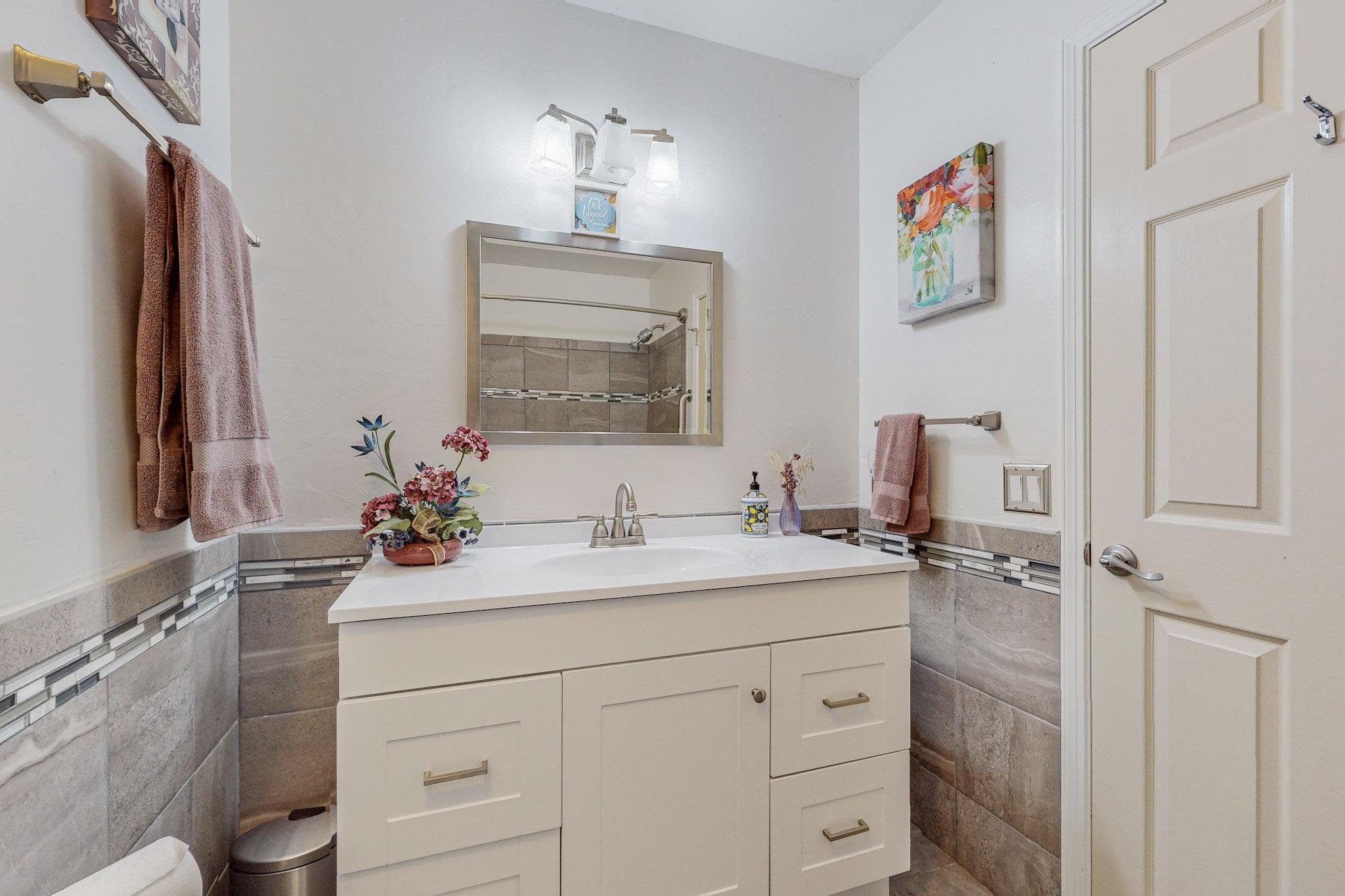 6239 Roadrunner Loop NE