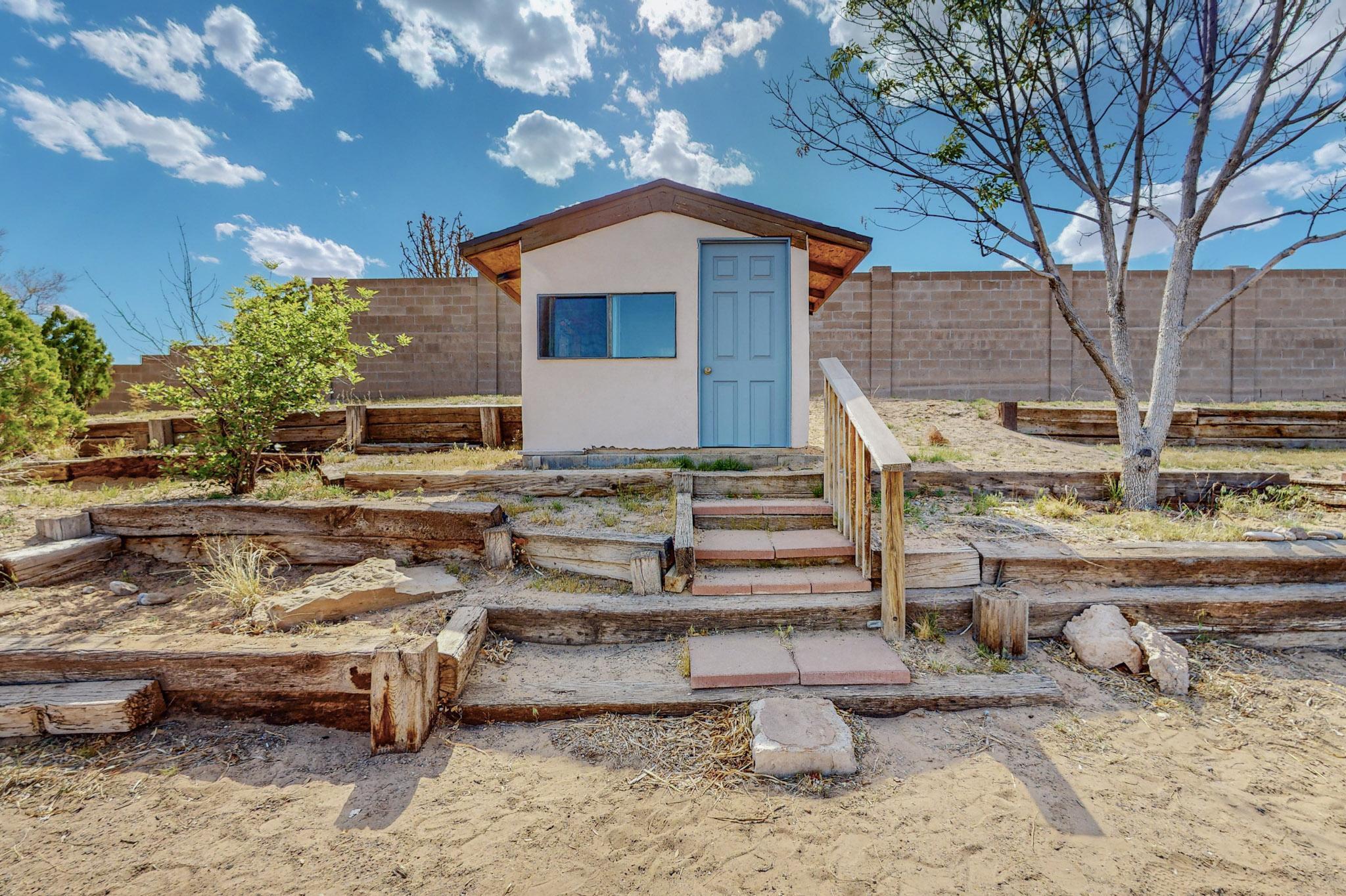 6239 Roadrunner Loop NE