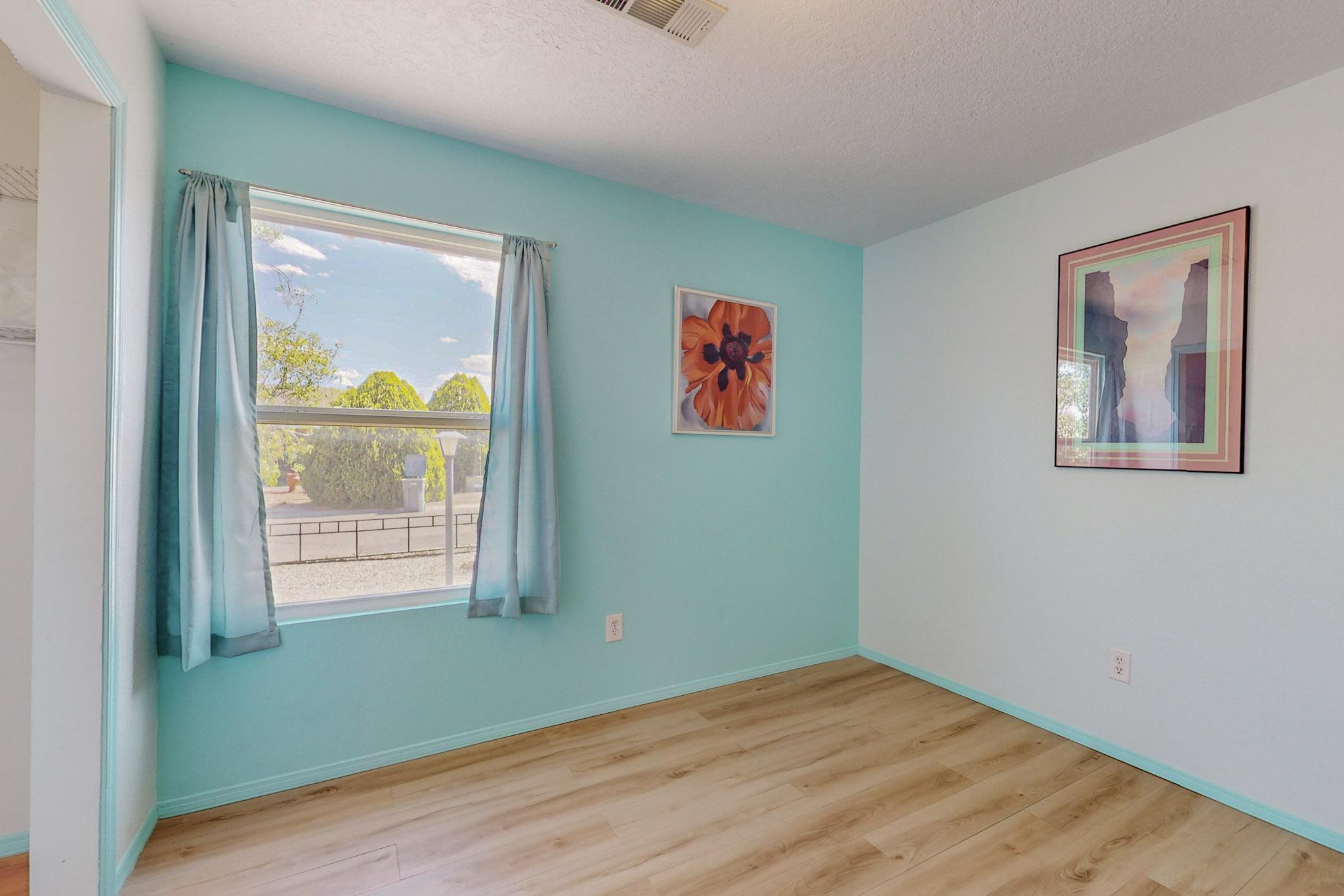6239 Roadrunner Loop NE