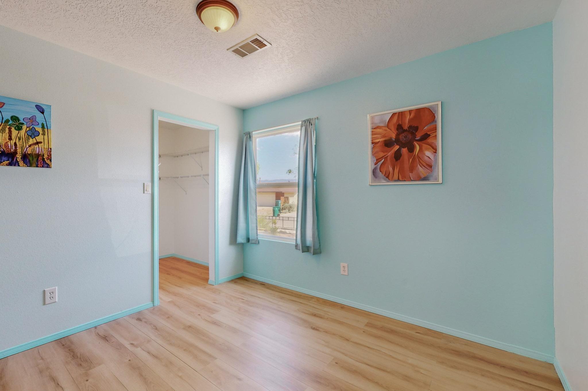 6239 Roadrunner Loop NE