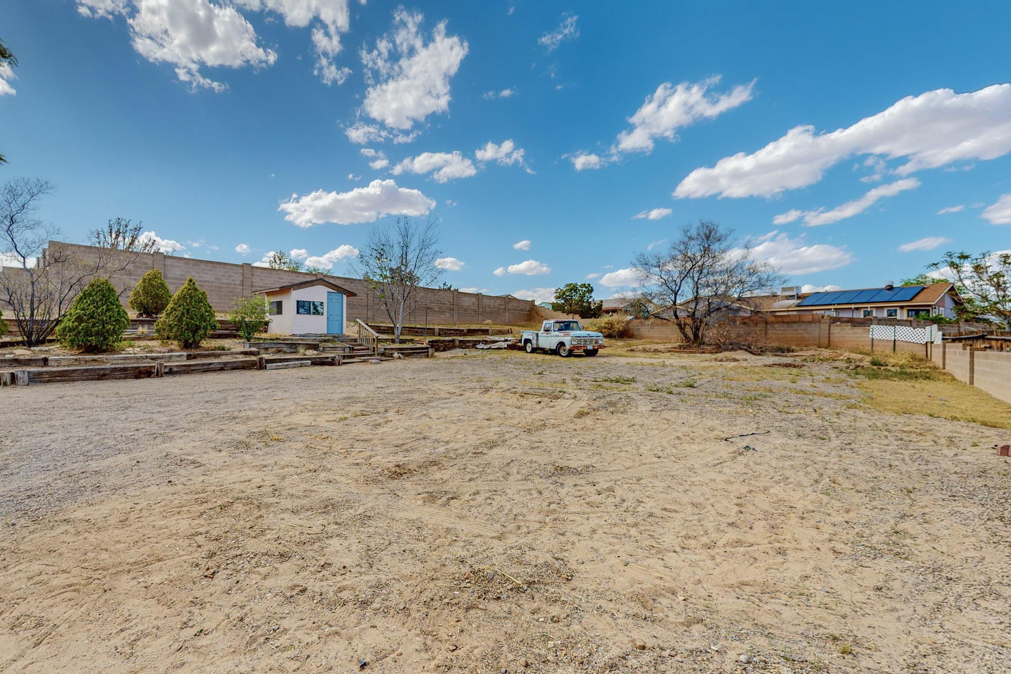 6239 Roadrunner Loop NE