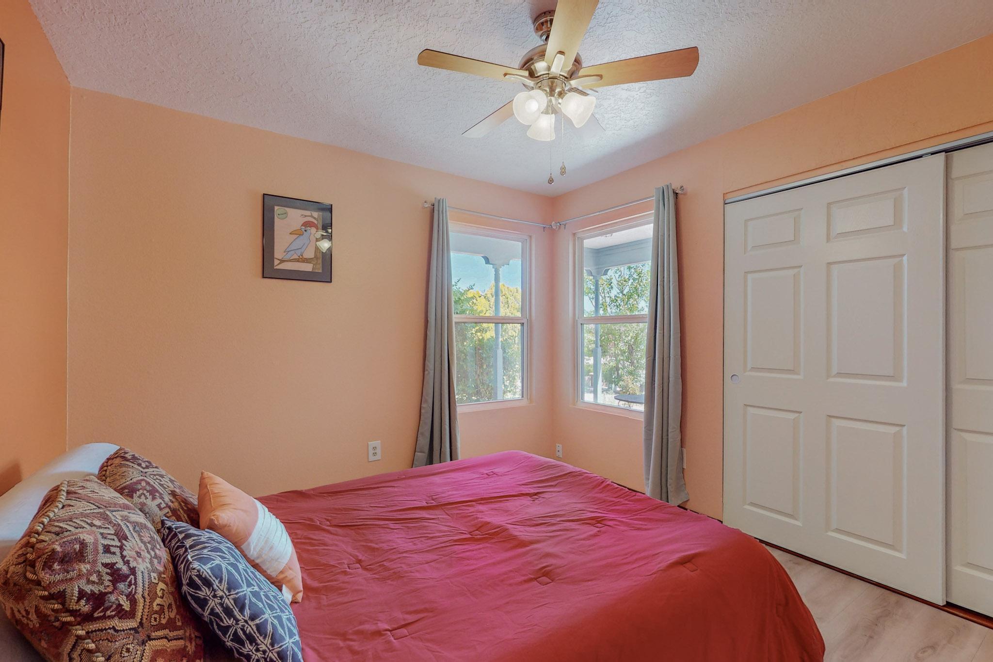 6239 Roadrunner Loop NE