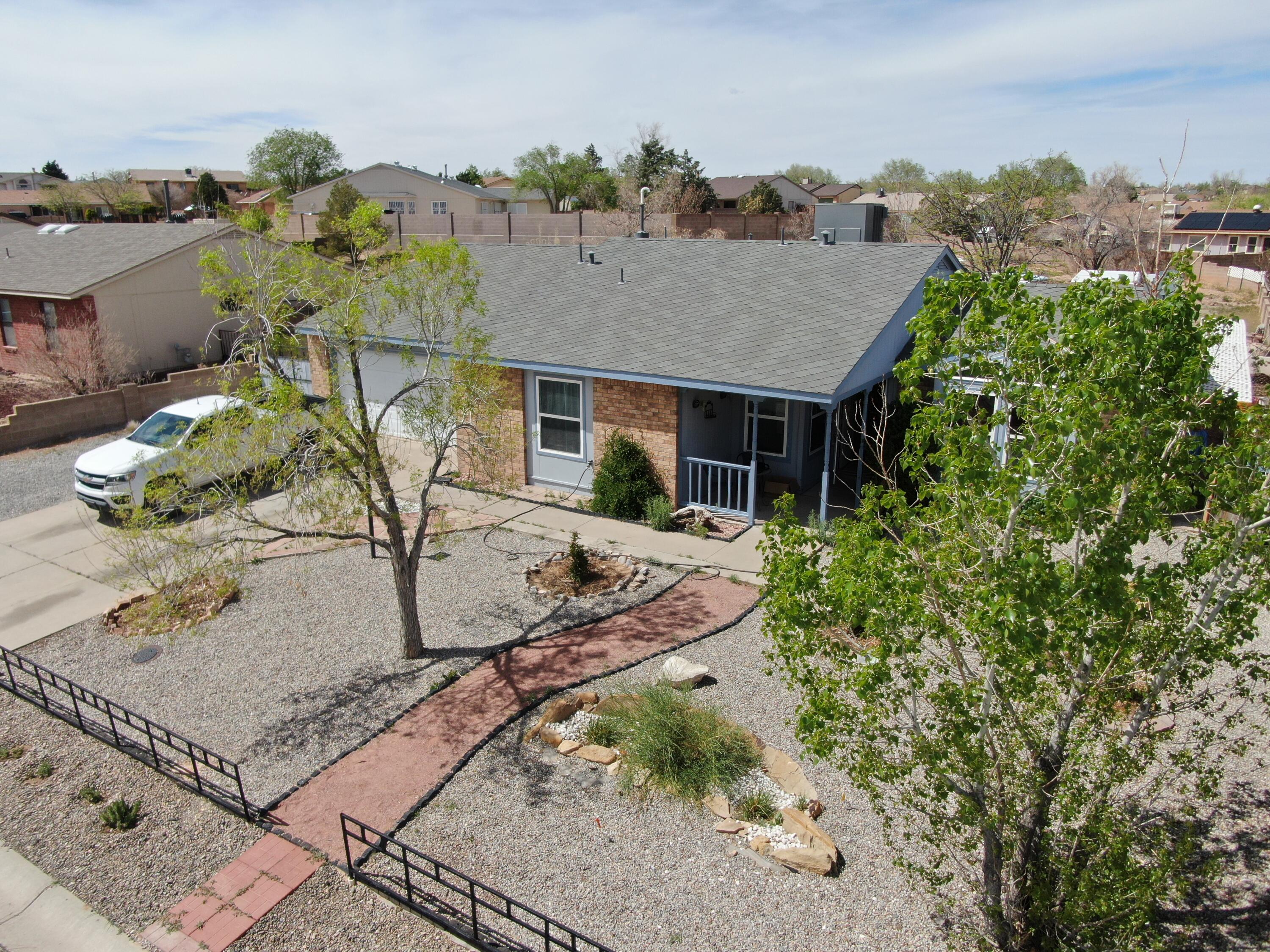 6239 Roadrunner Loop NE