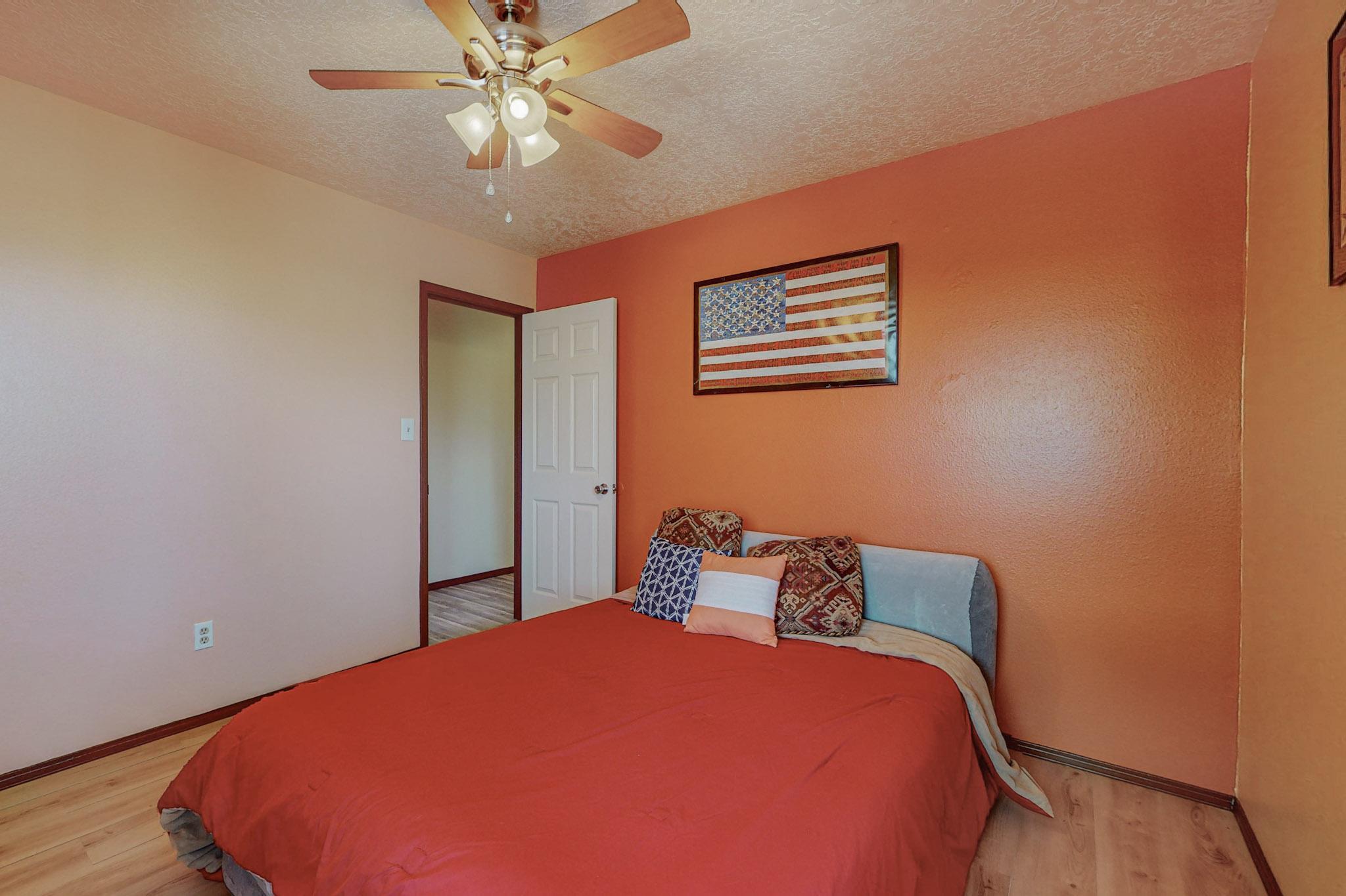 6239 Roadrunner Loop NE