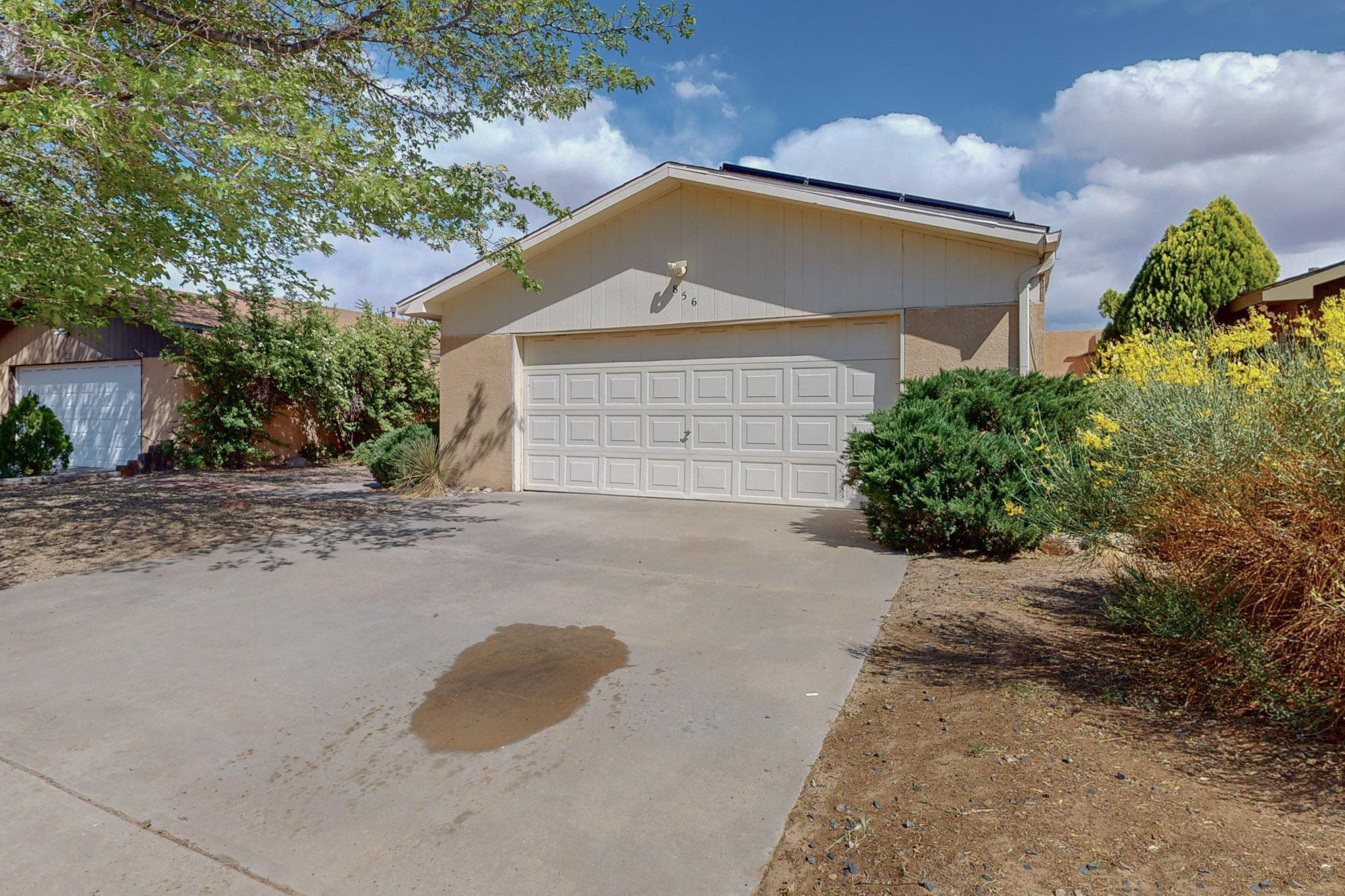 856 Entrada Drive SW