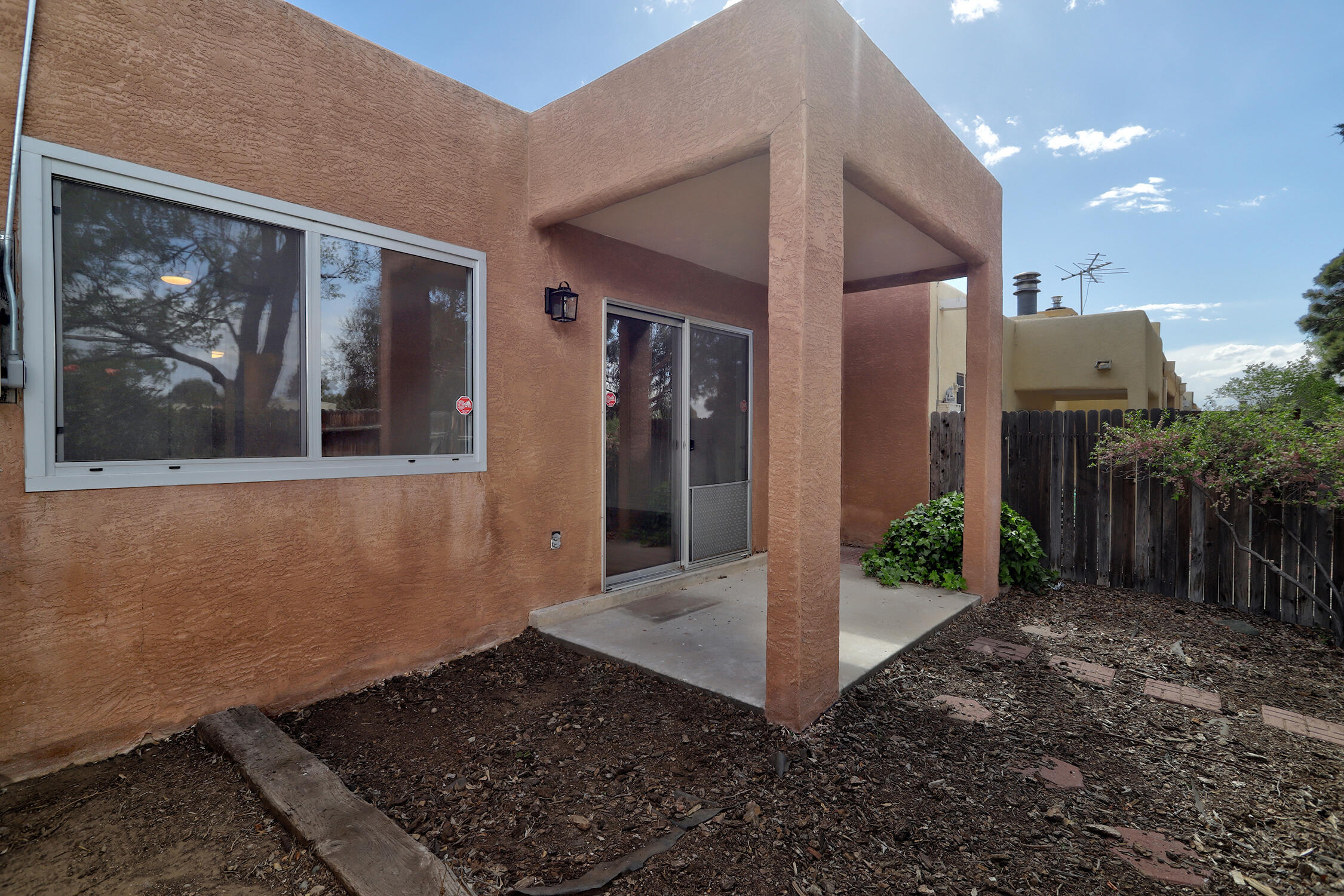 6107 Del Campo Place NE