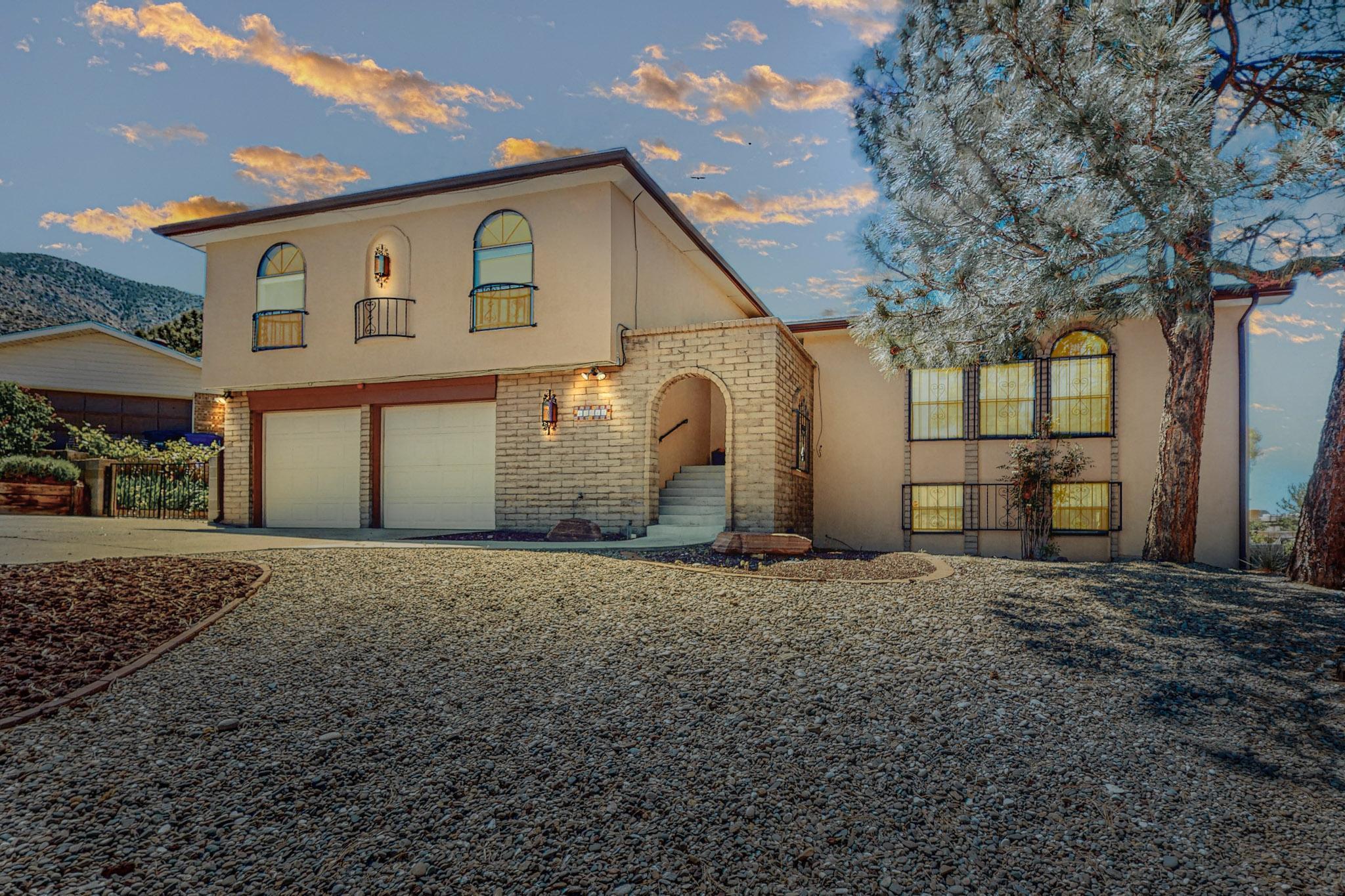 13012 Gray Hills Road NE