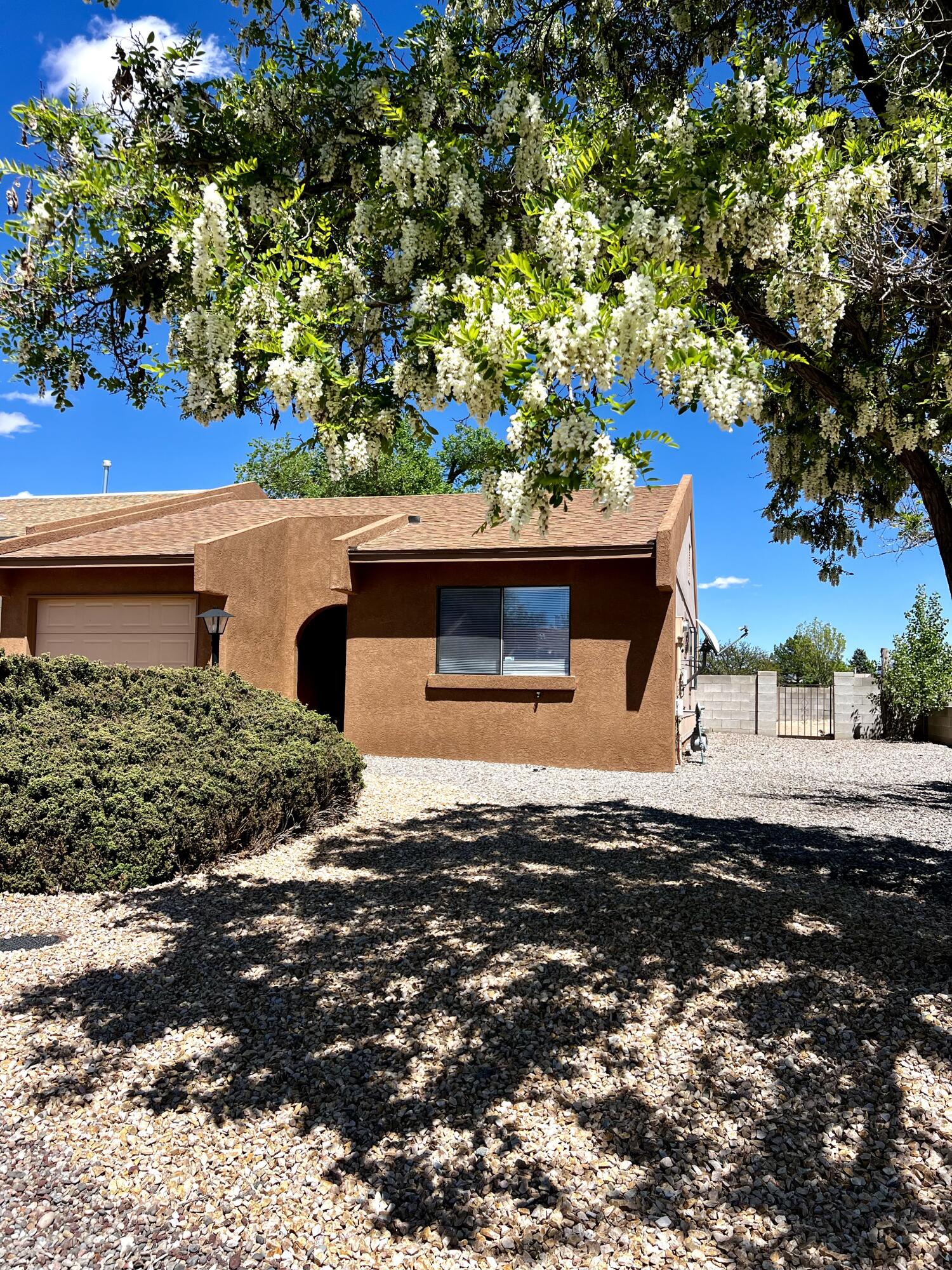 339 Wagon Train Drive SE