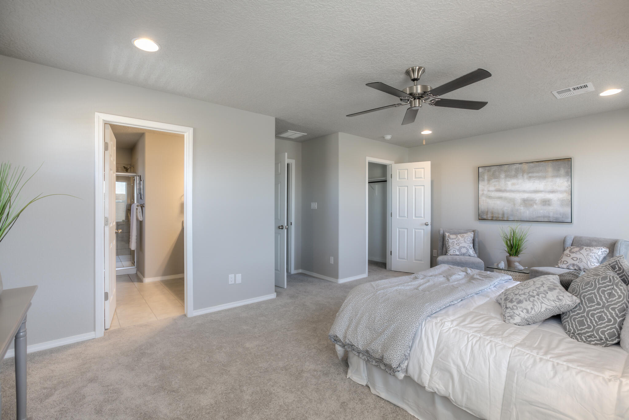 1080 Bali Road SE