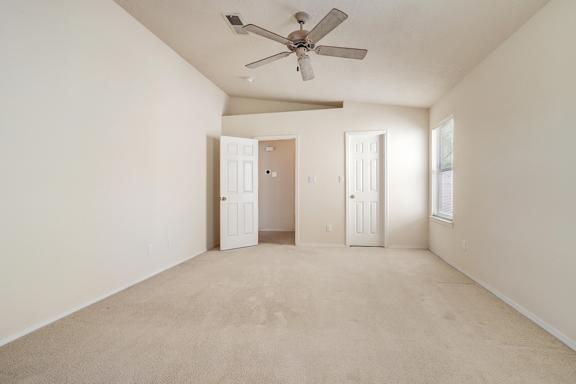 9216 Cactus Trail Road NW