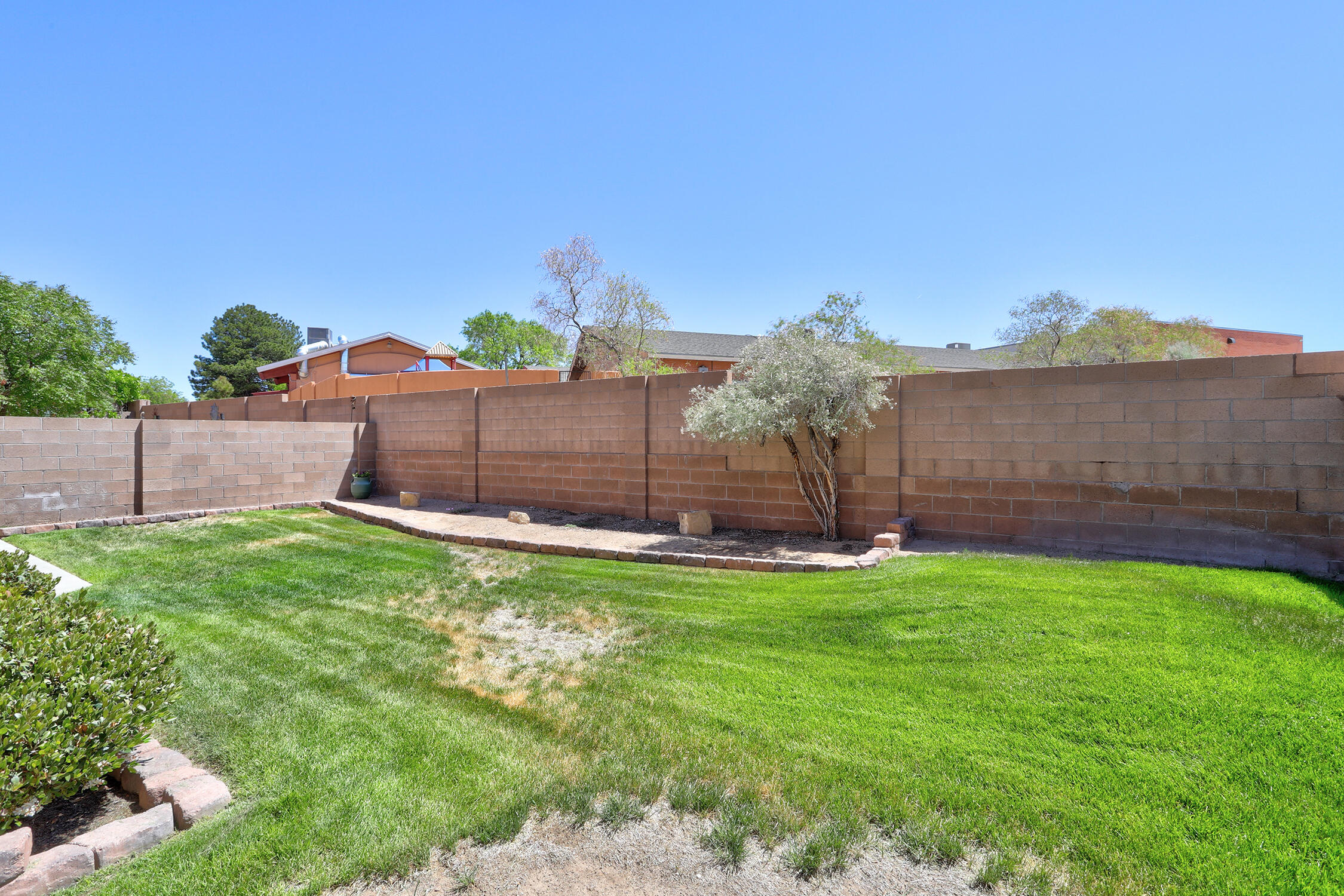 9216 Cactus Trail Road NW