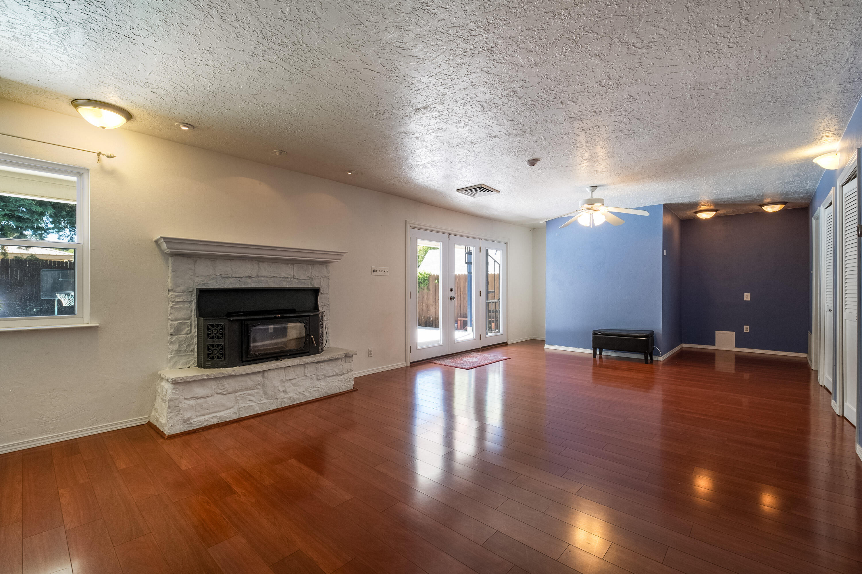 8904 Robin Avenue NE