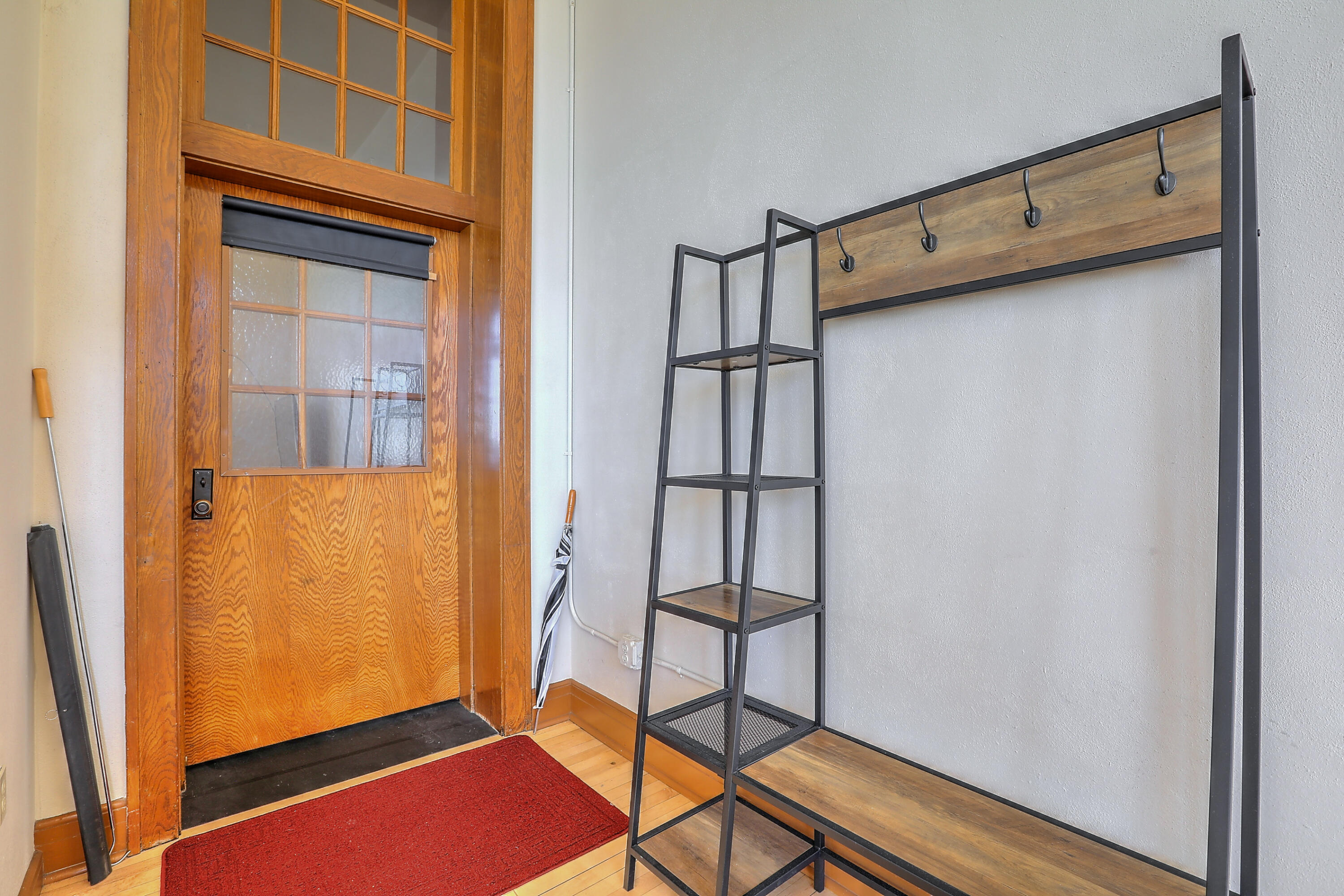 100 Broadway Boulevard NE 304