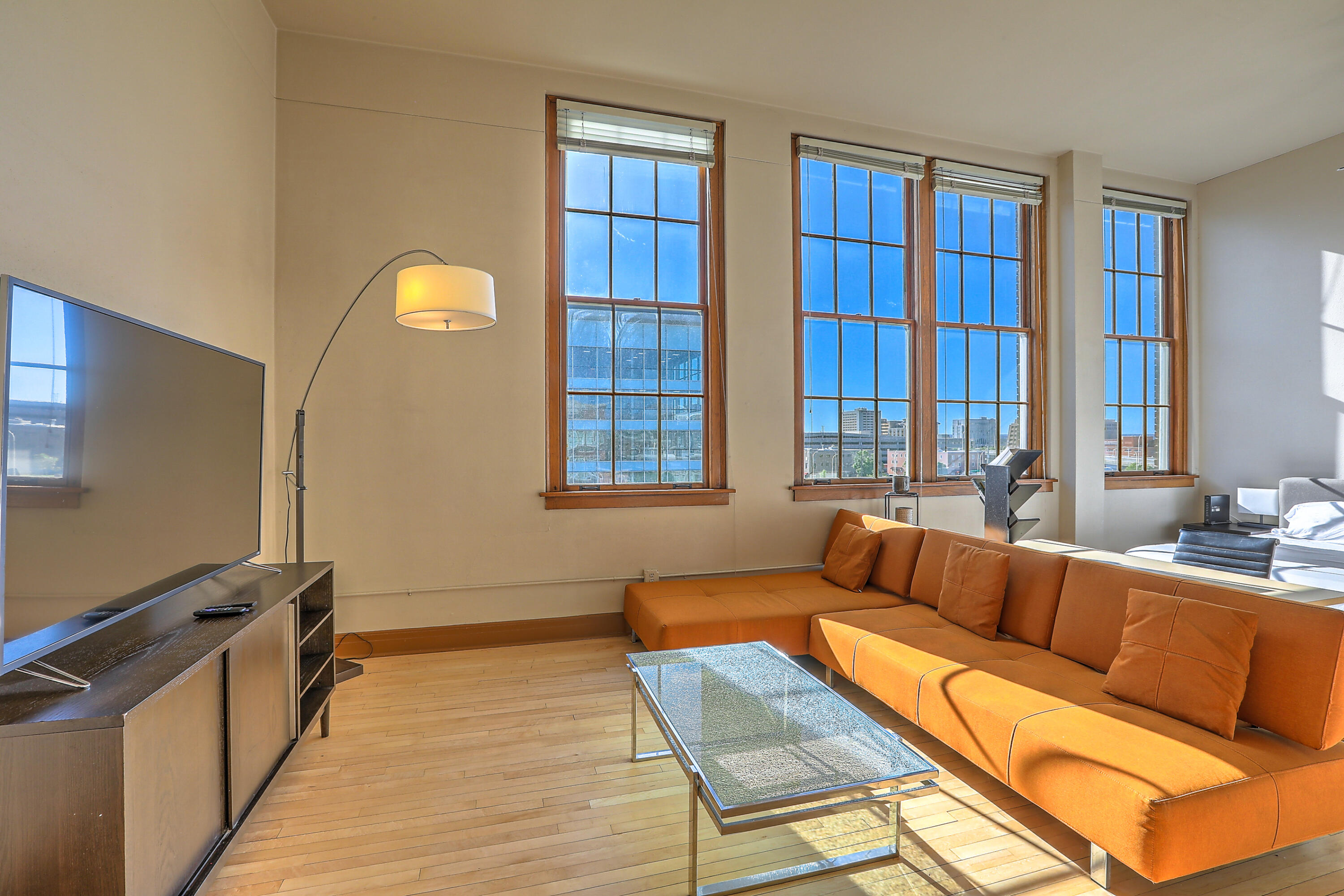 100 Broadway Boulevard NE 304