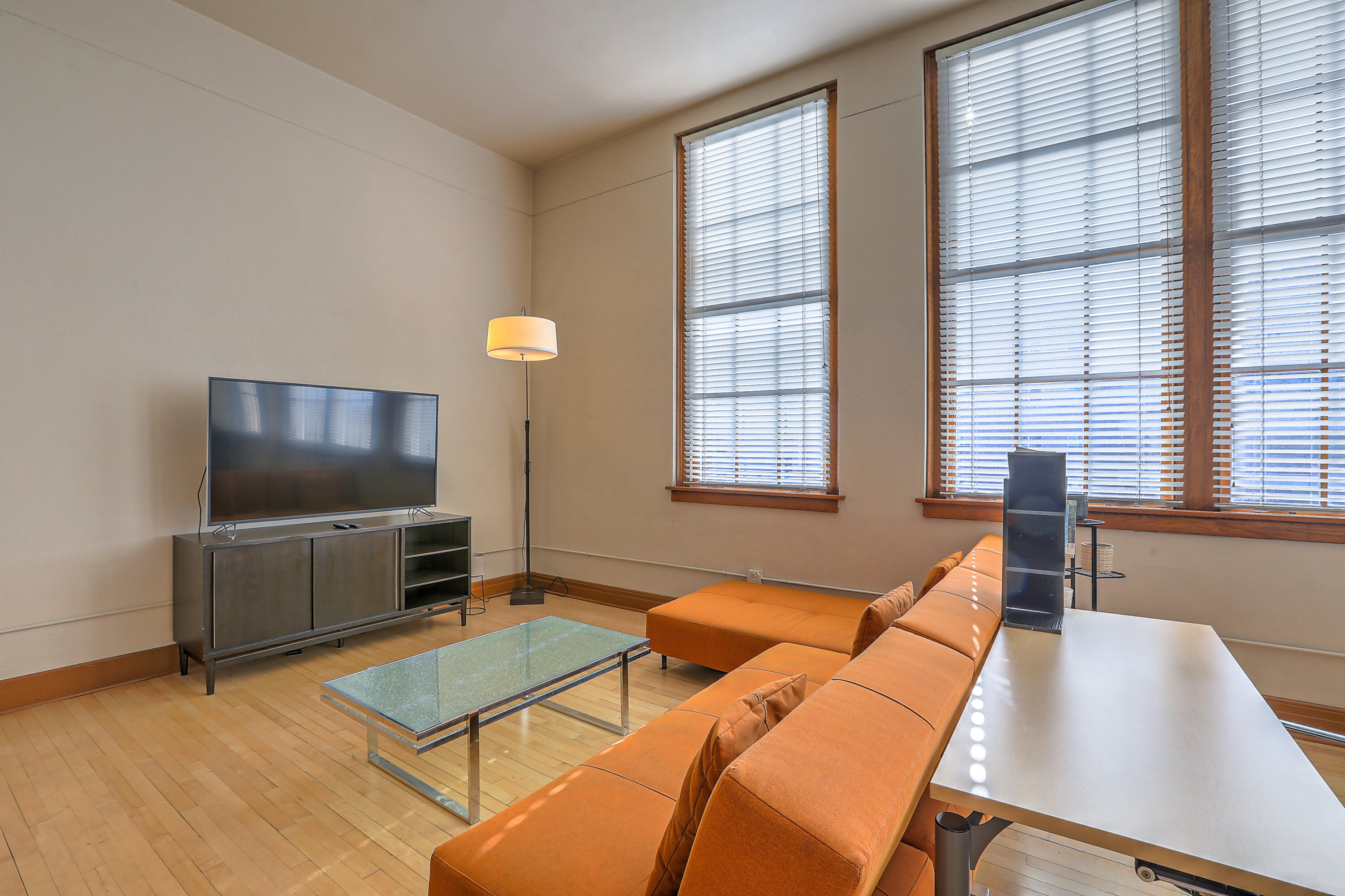 100 Broadway Boulevard NE 304