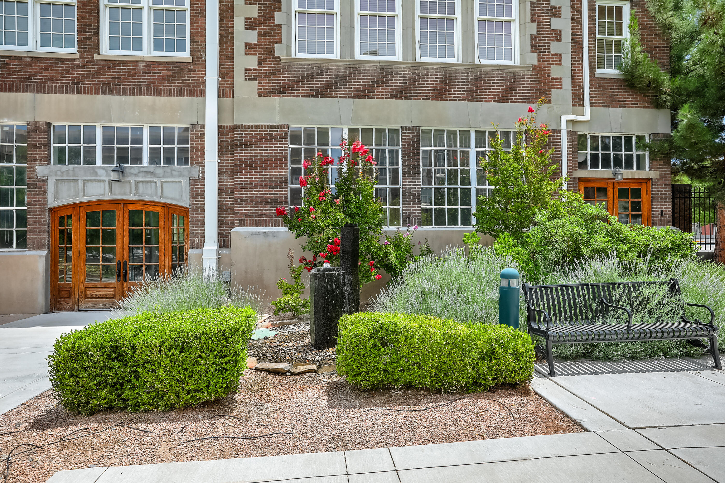 100 Broadway Boulevard NE 304