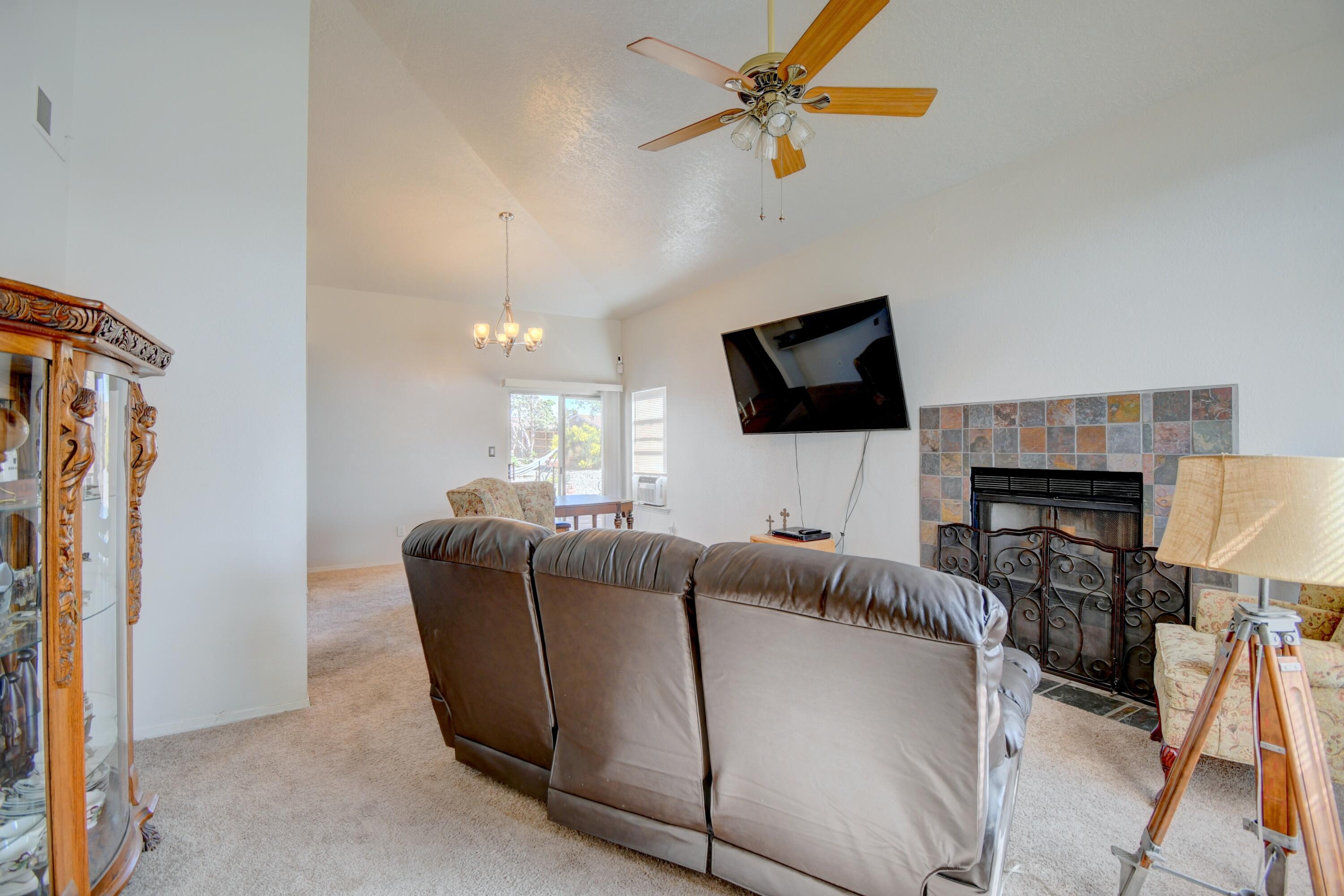 701 Heron Court SW