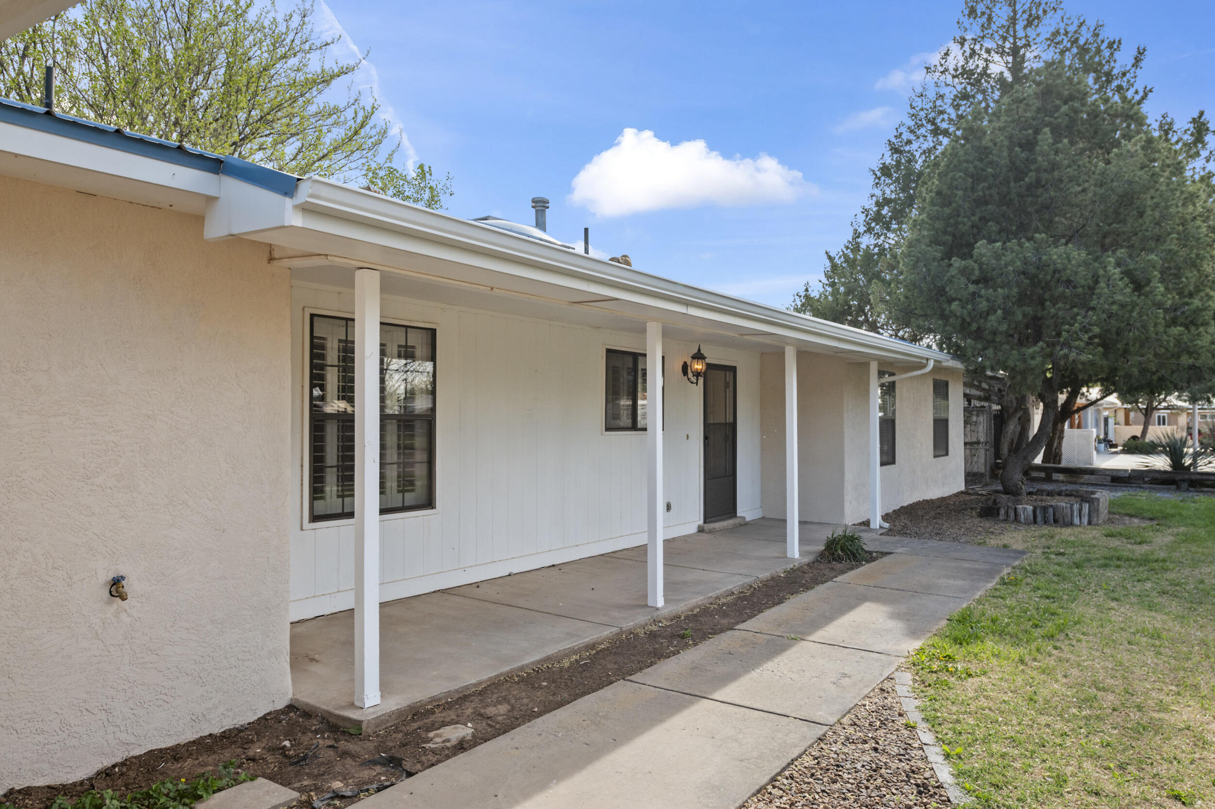 1790 Murray Loop