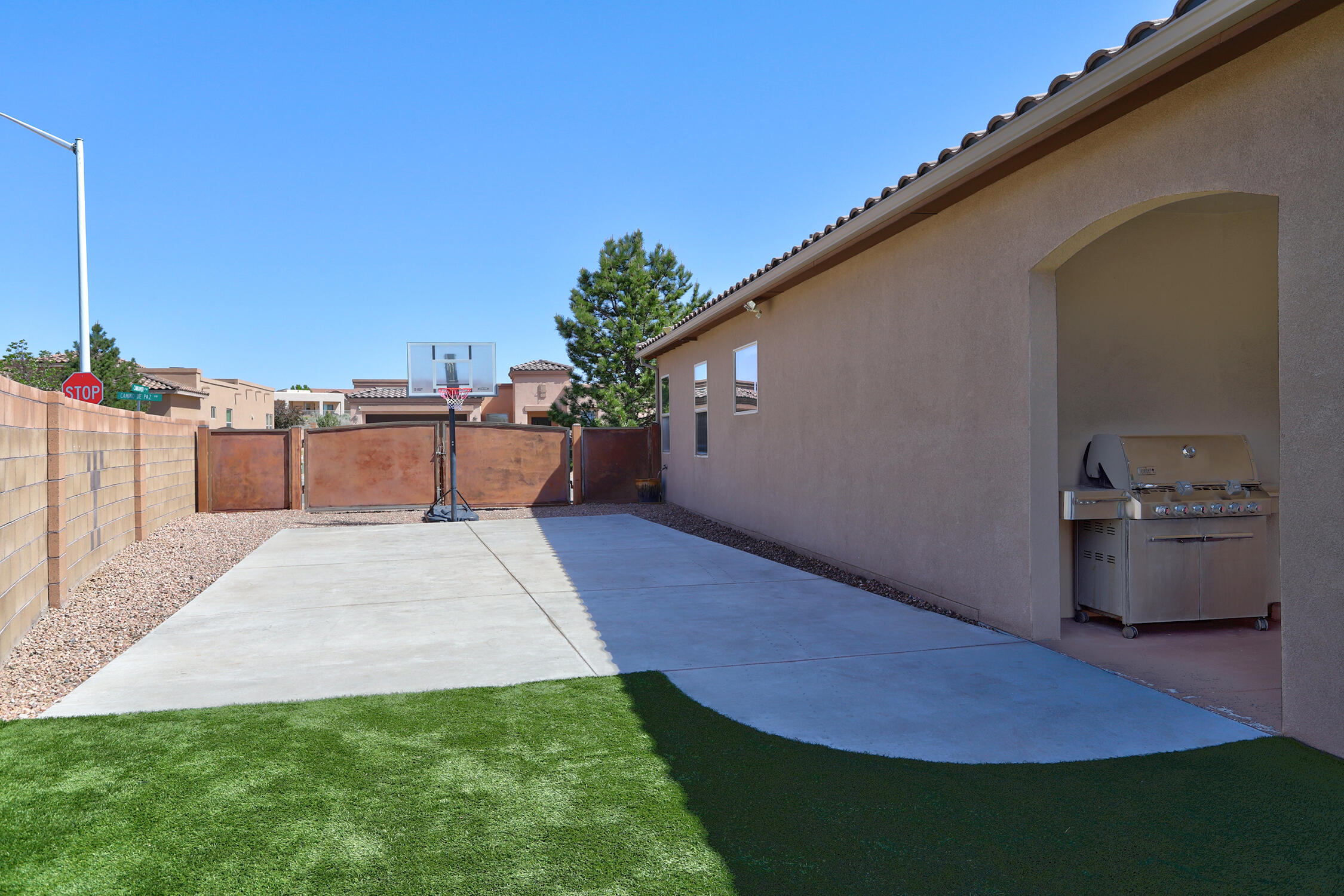 6372 N Camino De Paz Road NW