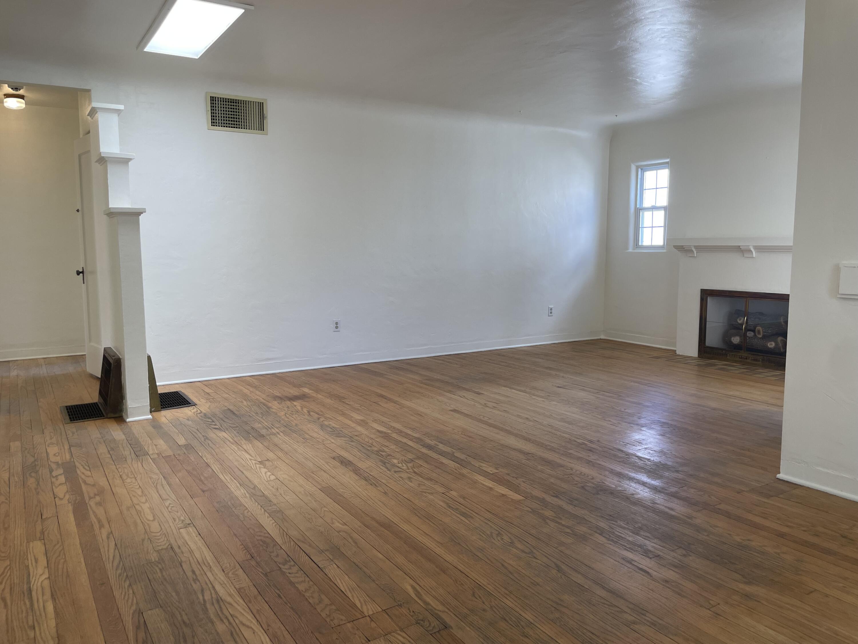 421 Richmond Drive SE