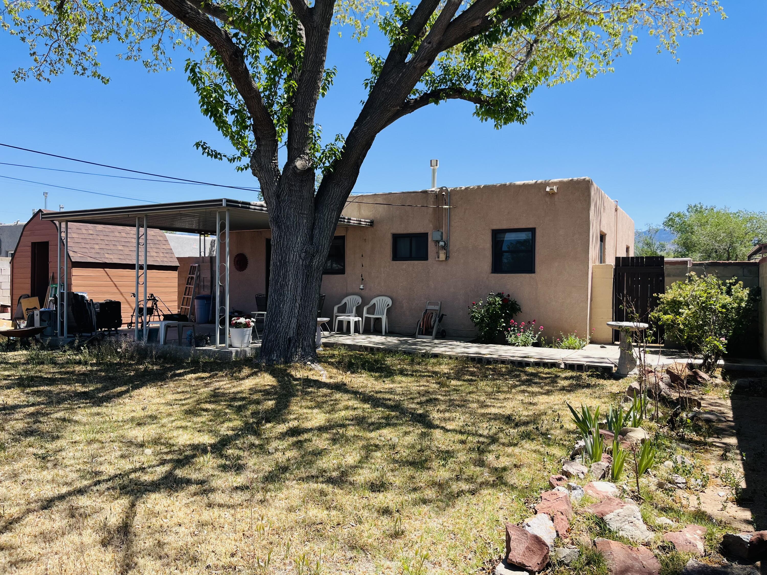 2733 Bel Air Drive NE