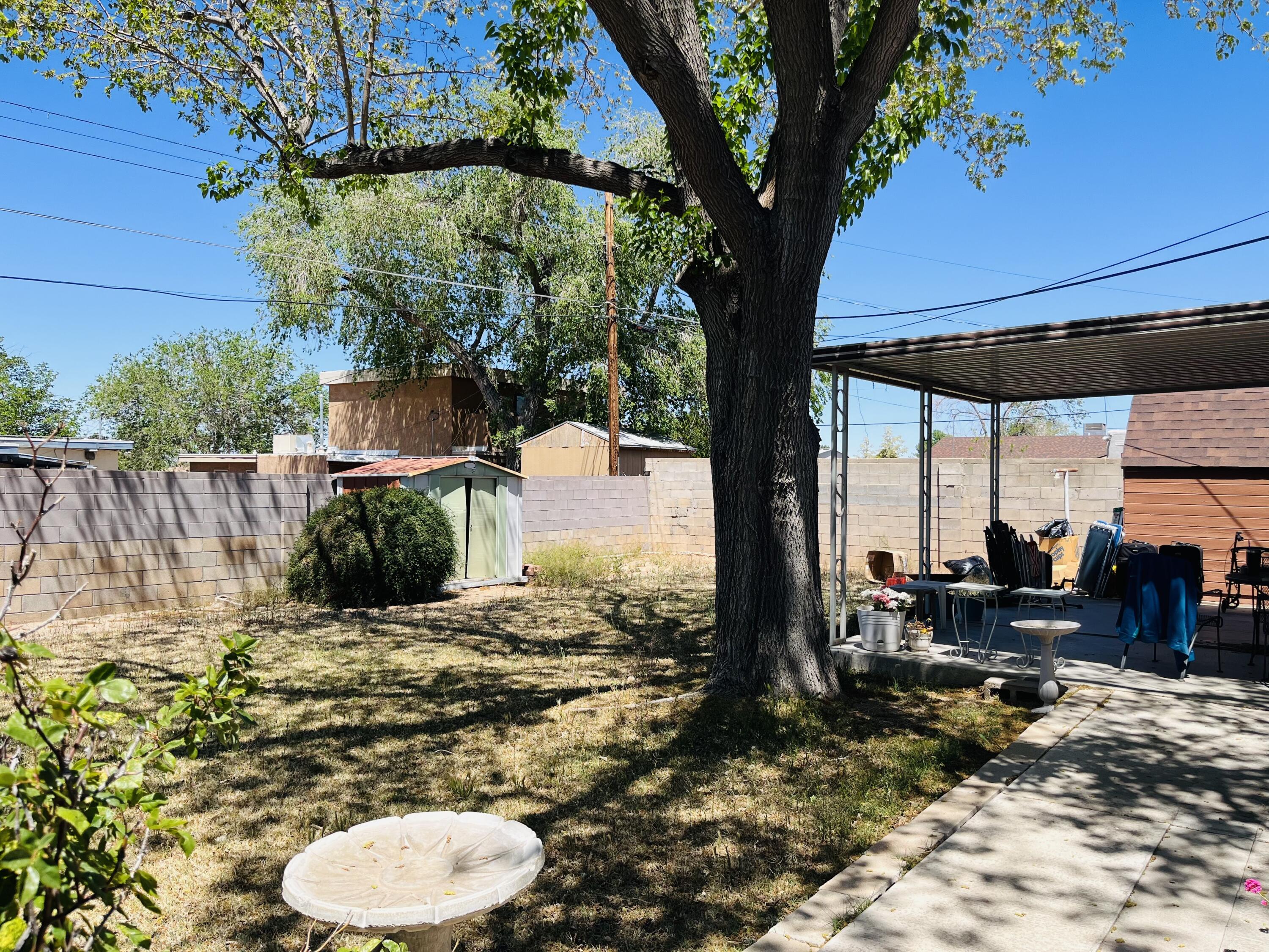 2733 Bel Air Drive NE