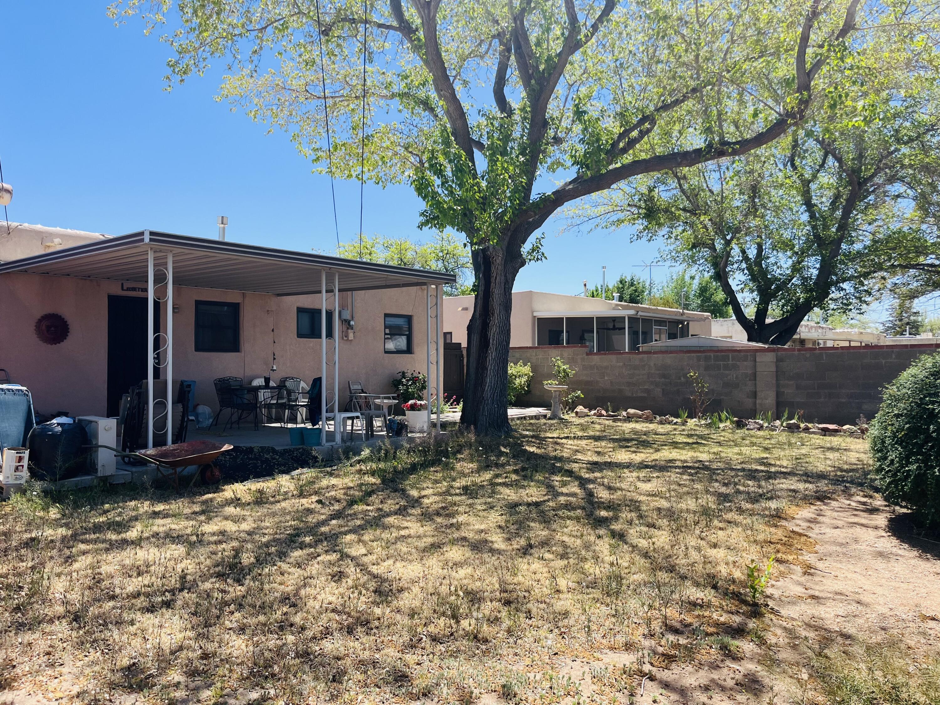 2733 Bel Air Drive NE