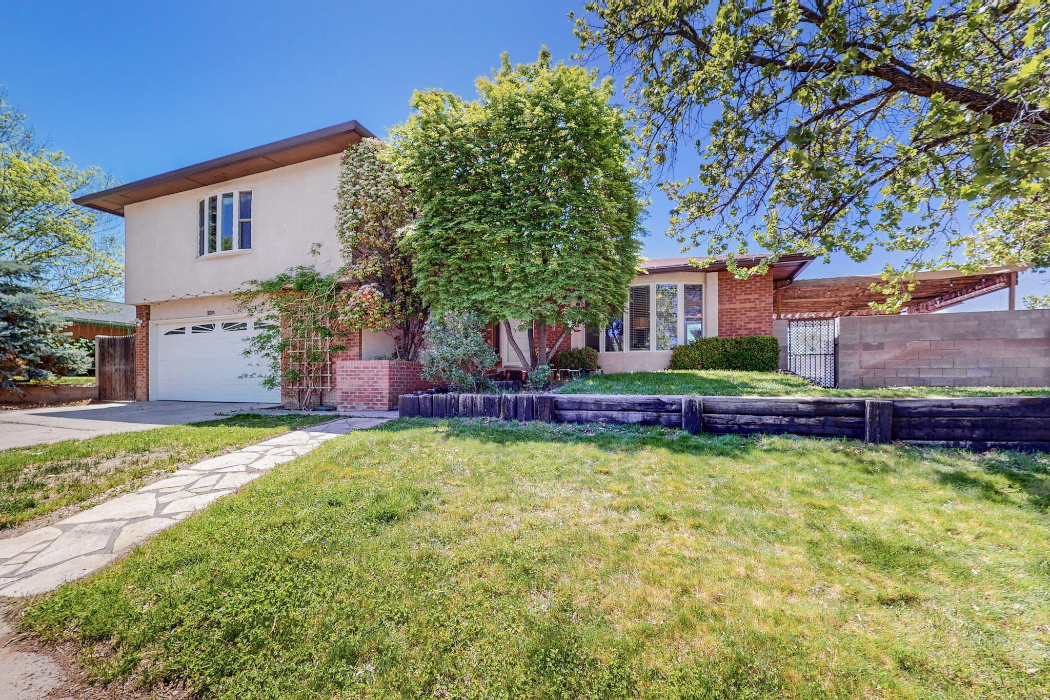 8804 Democracy Road NE