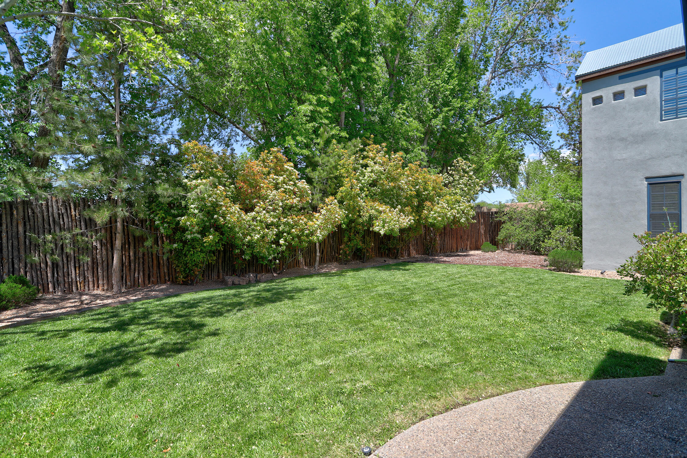 2725 Rio Grande Boulevard NW