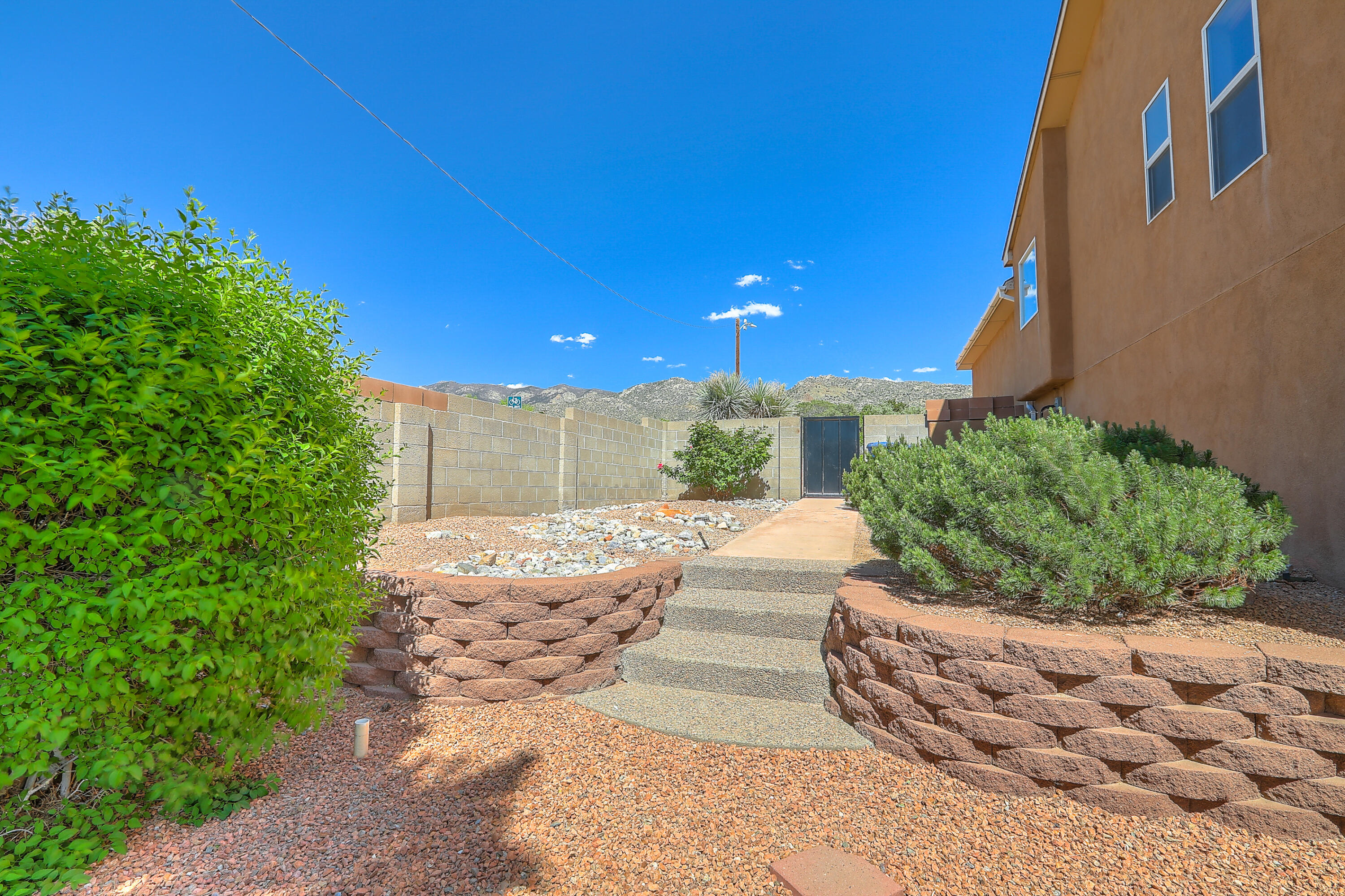 515 Monte Alto Drive NE