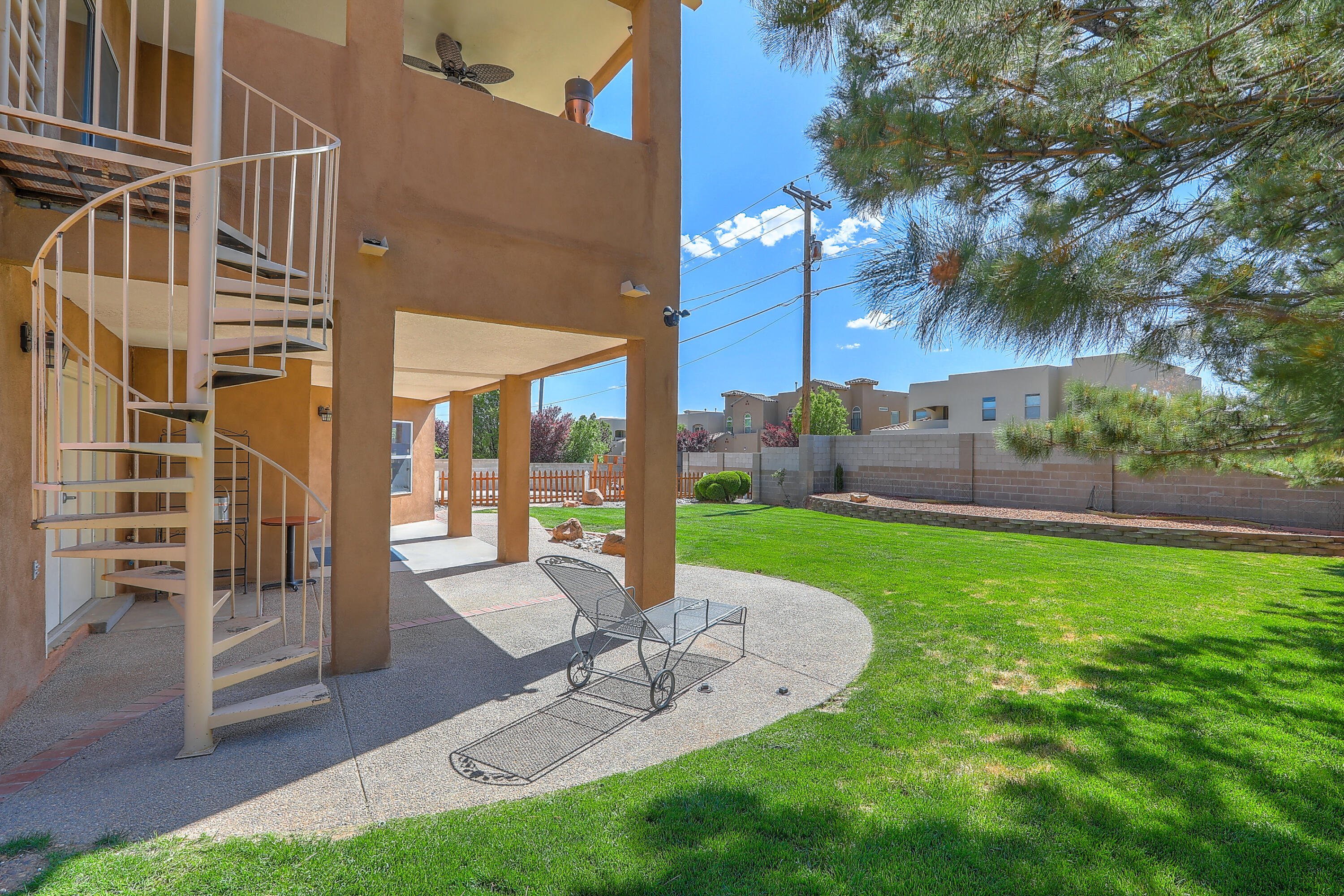 515 Monte Alto Drive NE