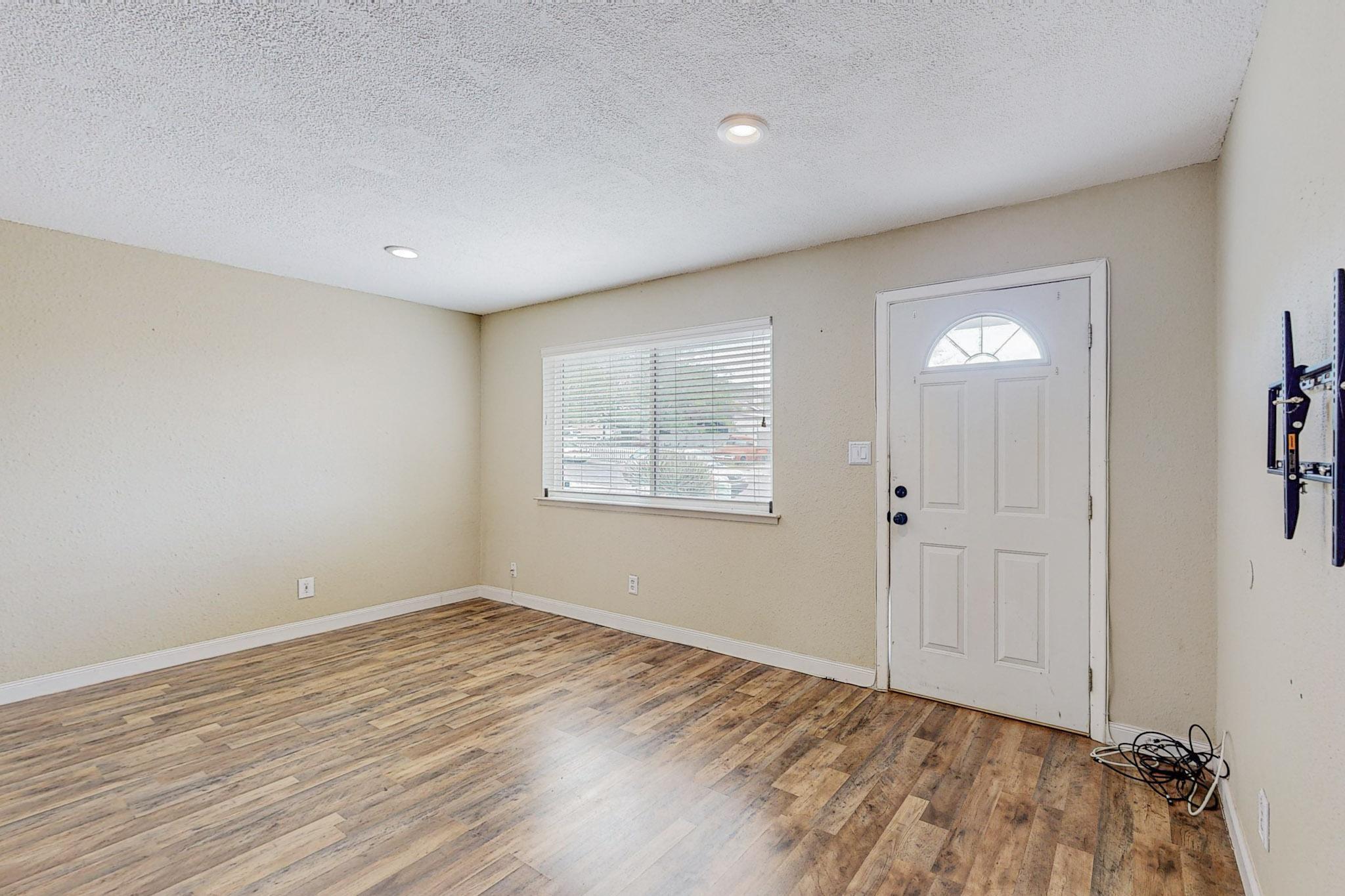 14109 Domingo Road NE