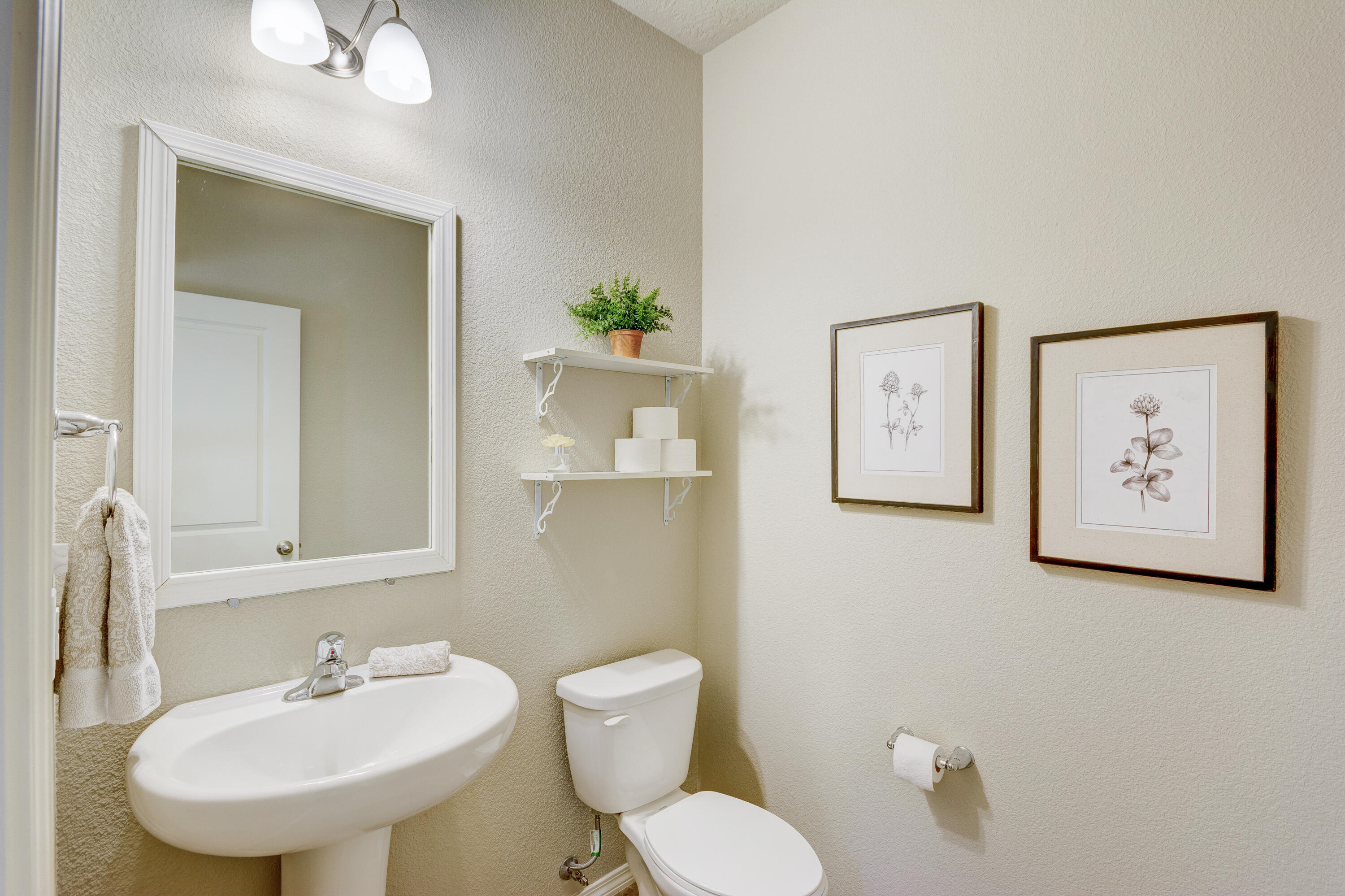 9301 Silver Mesa Street NW