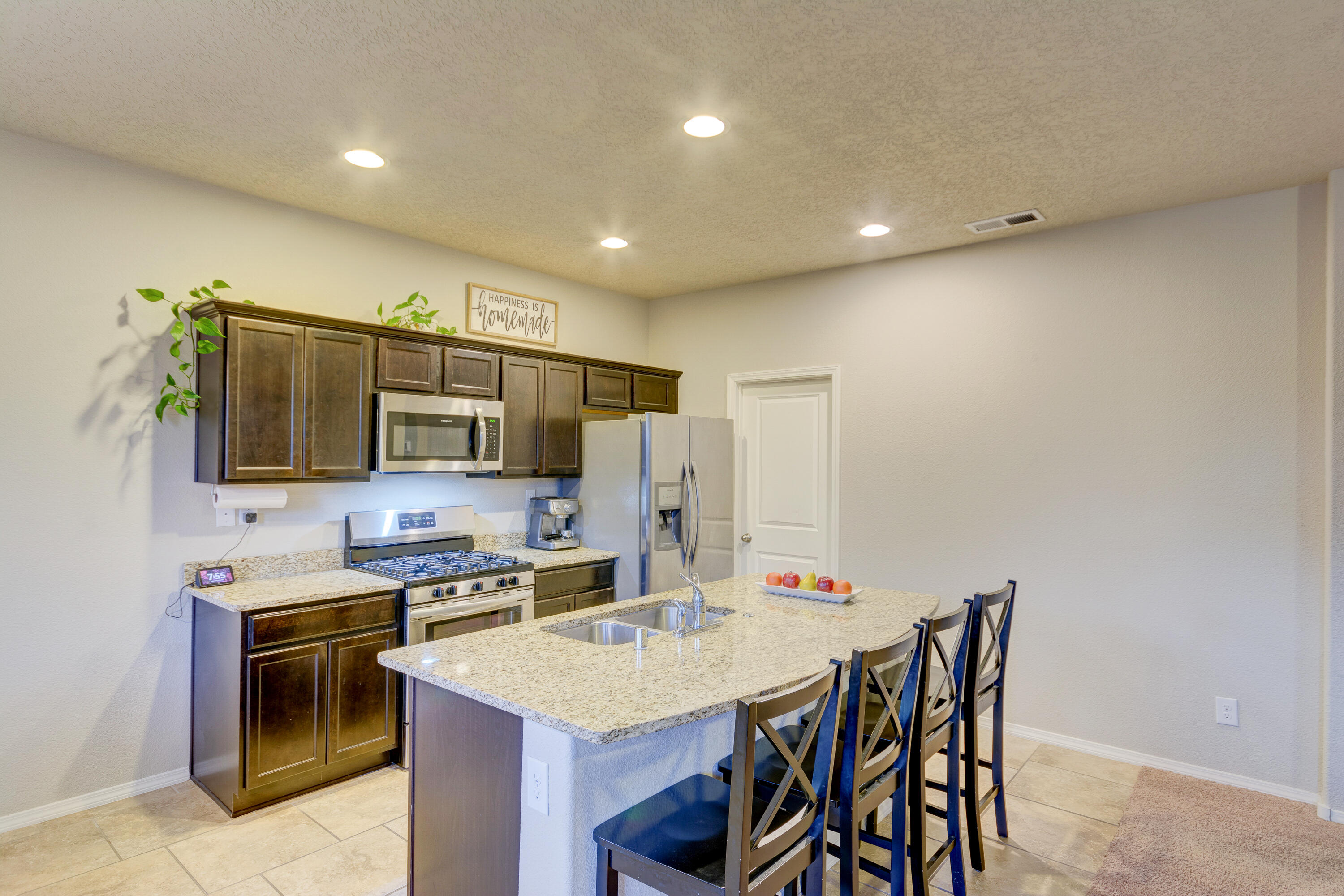 9301 Silver Mesa Street NW