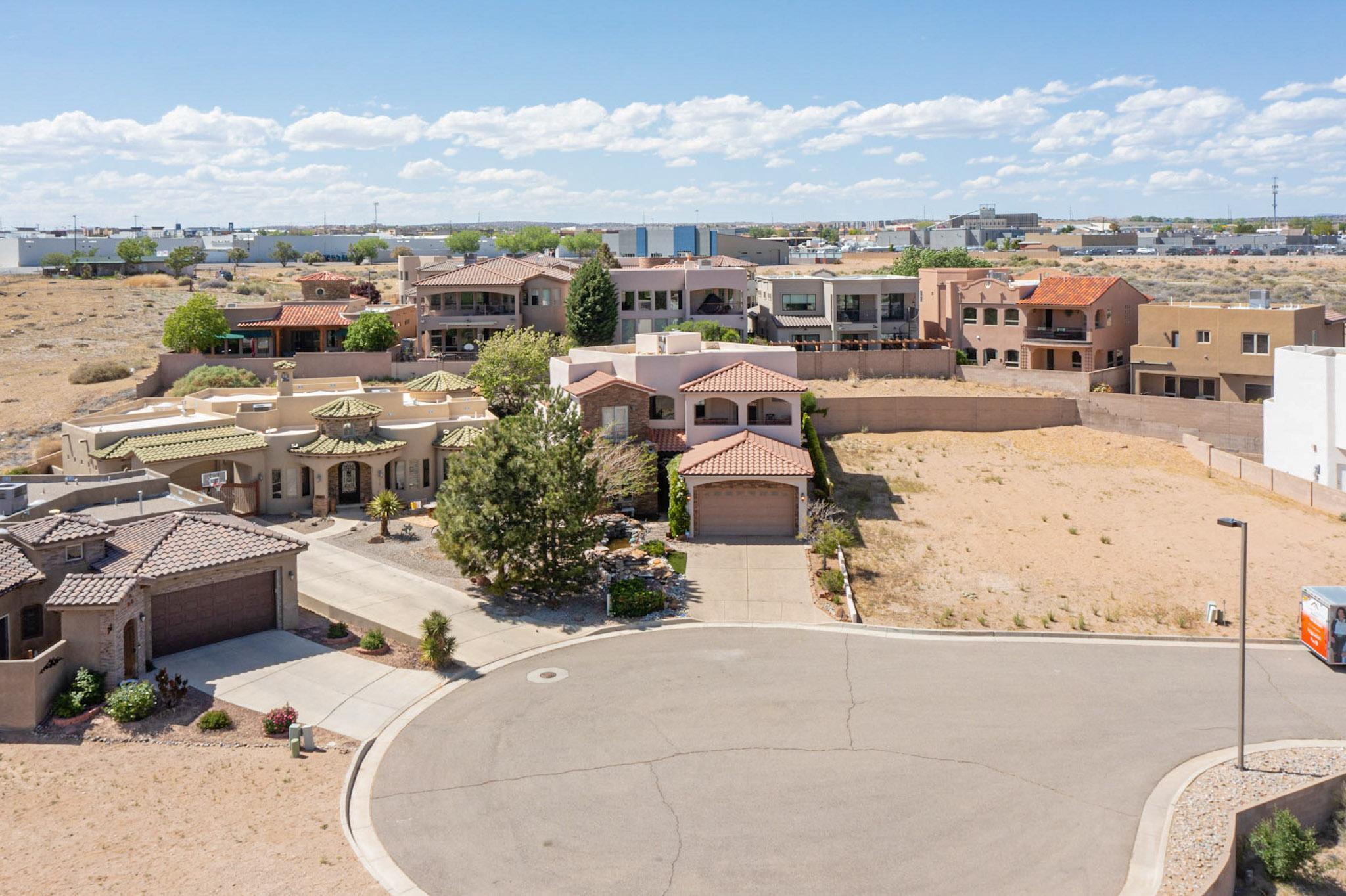 916 Nicholas Court