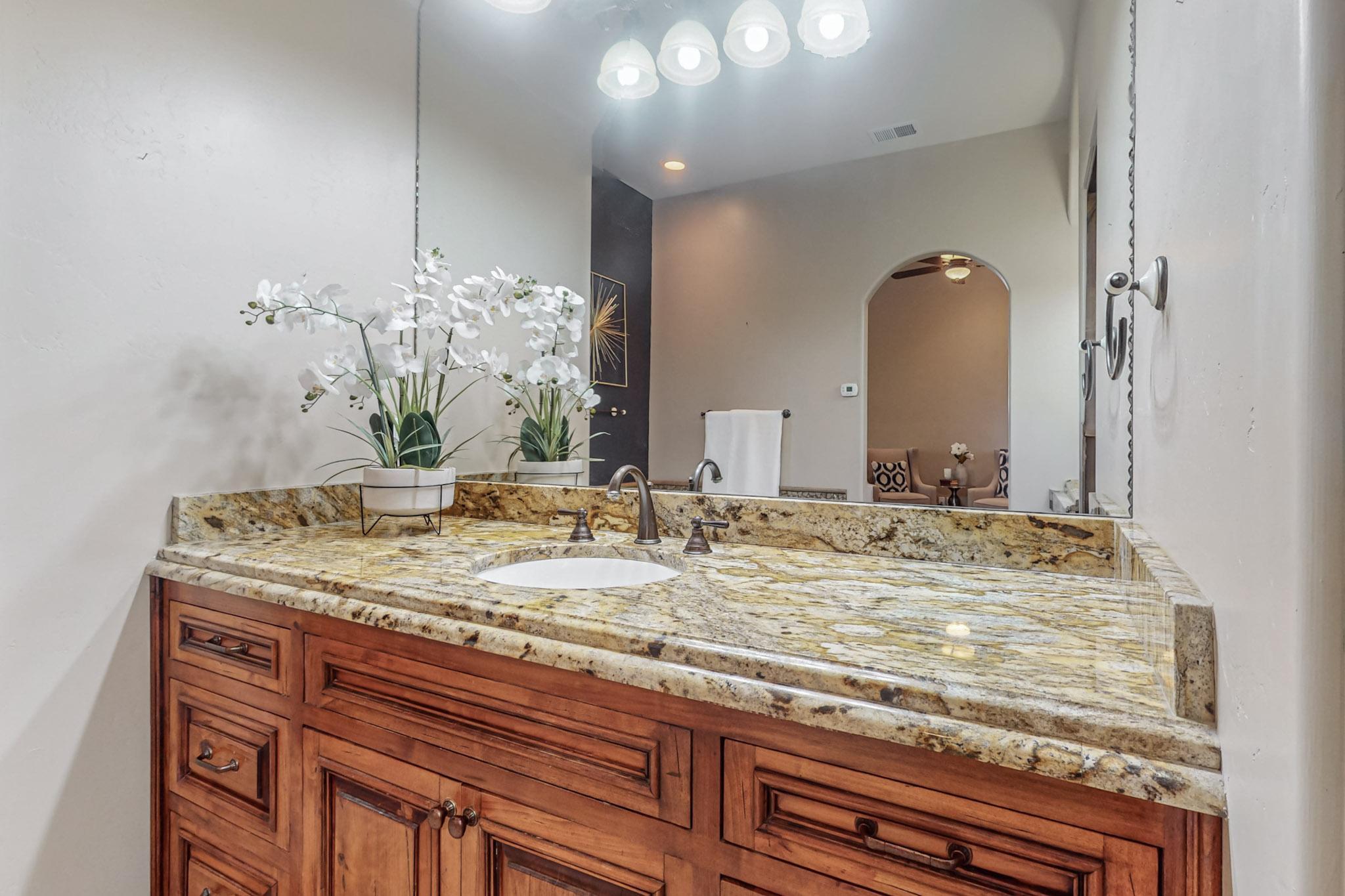 916 Nicholas Court