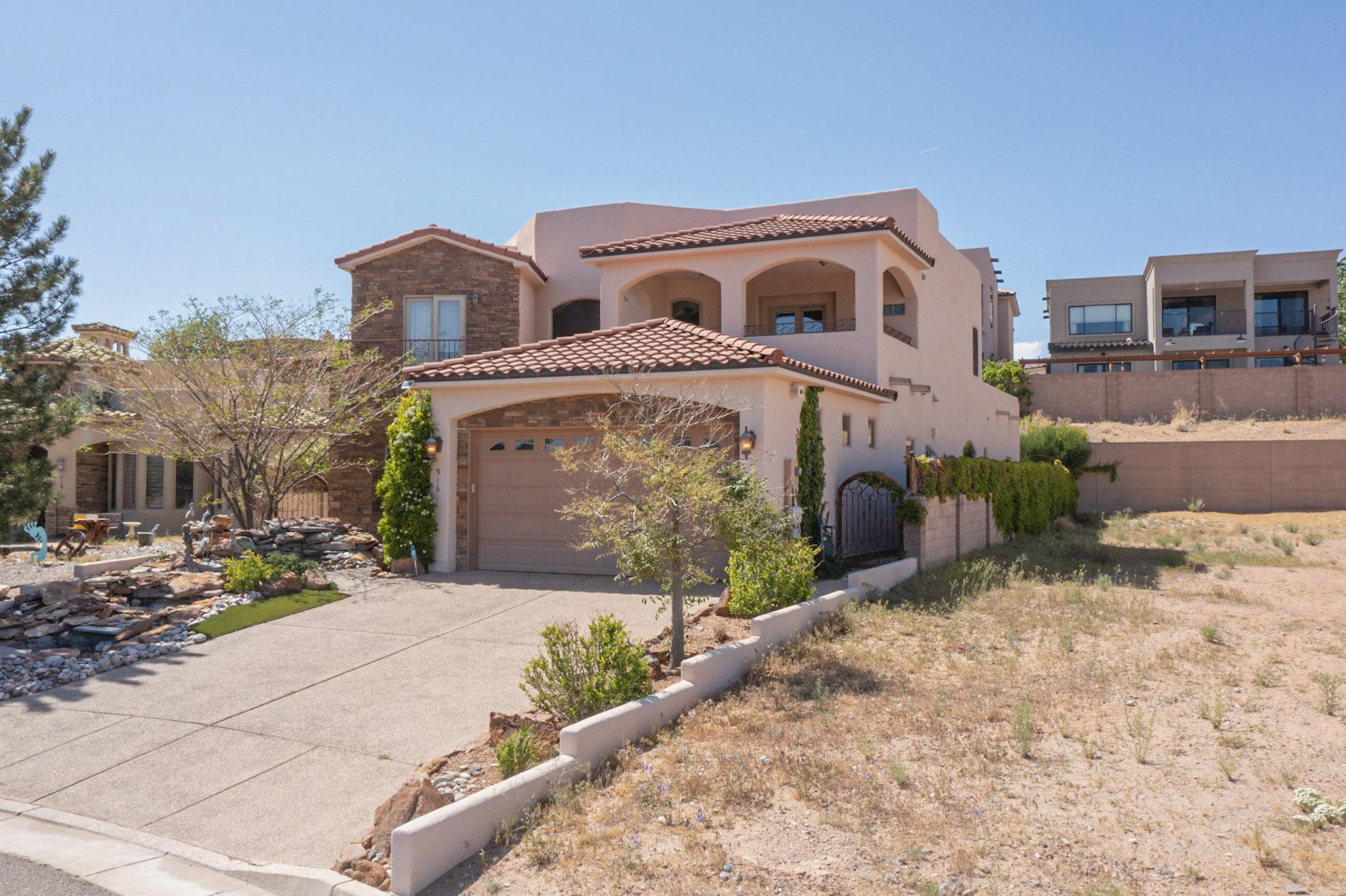 916 Nicholas Court