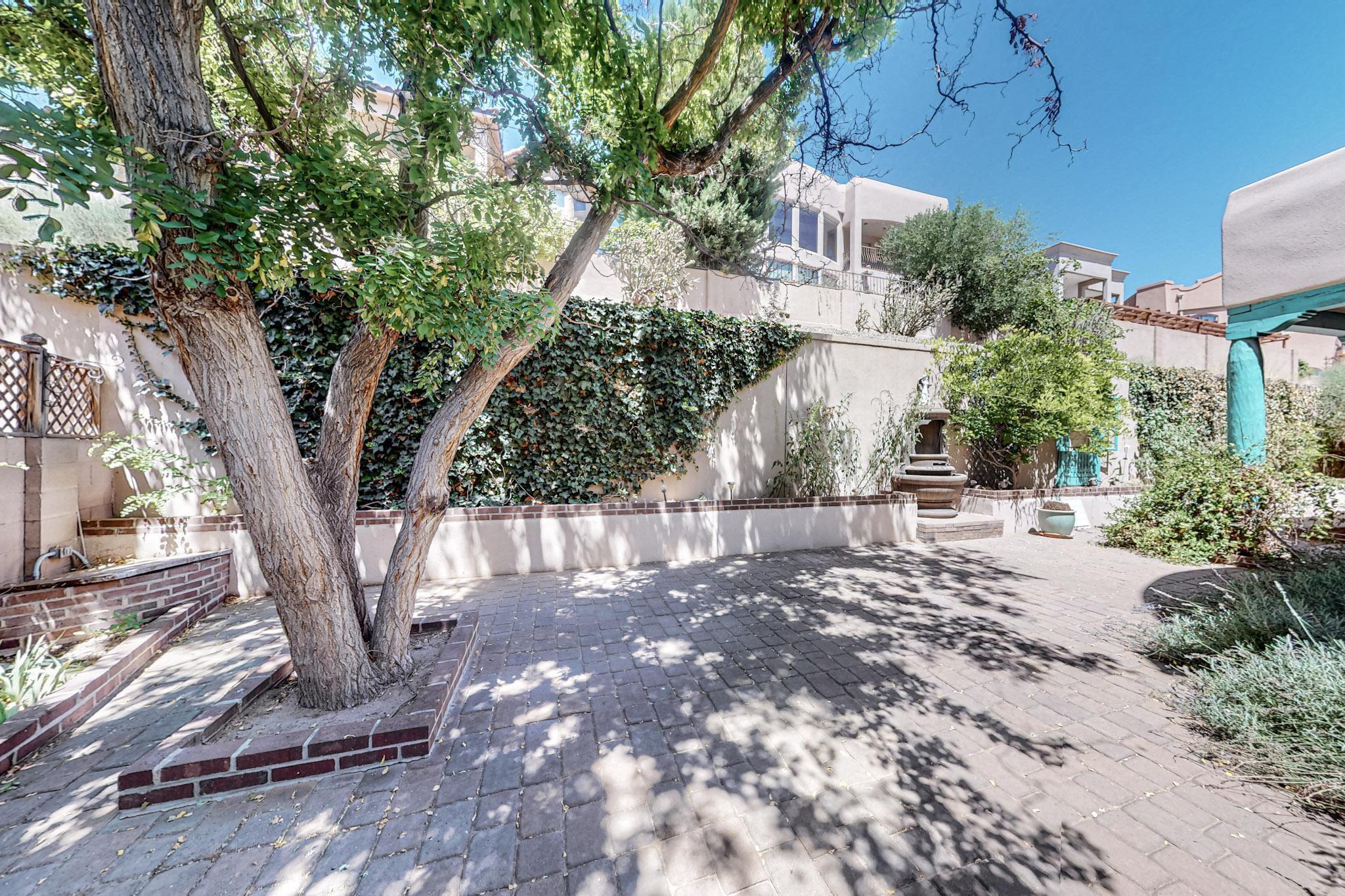 916 Nicholas Court